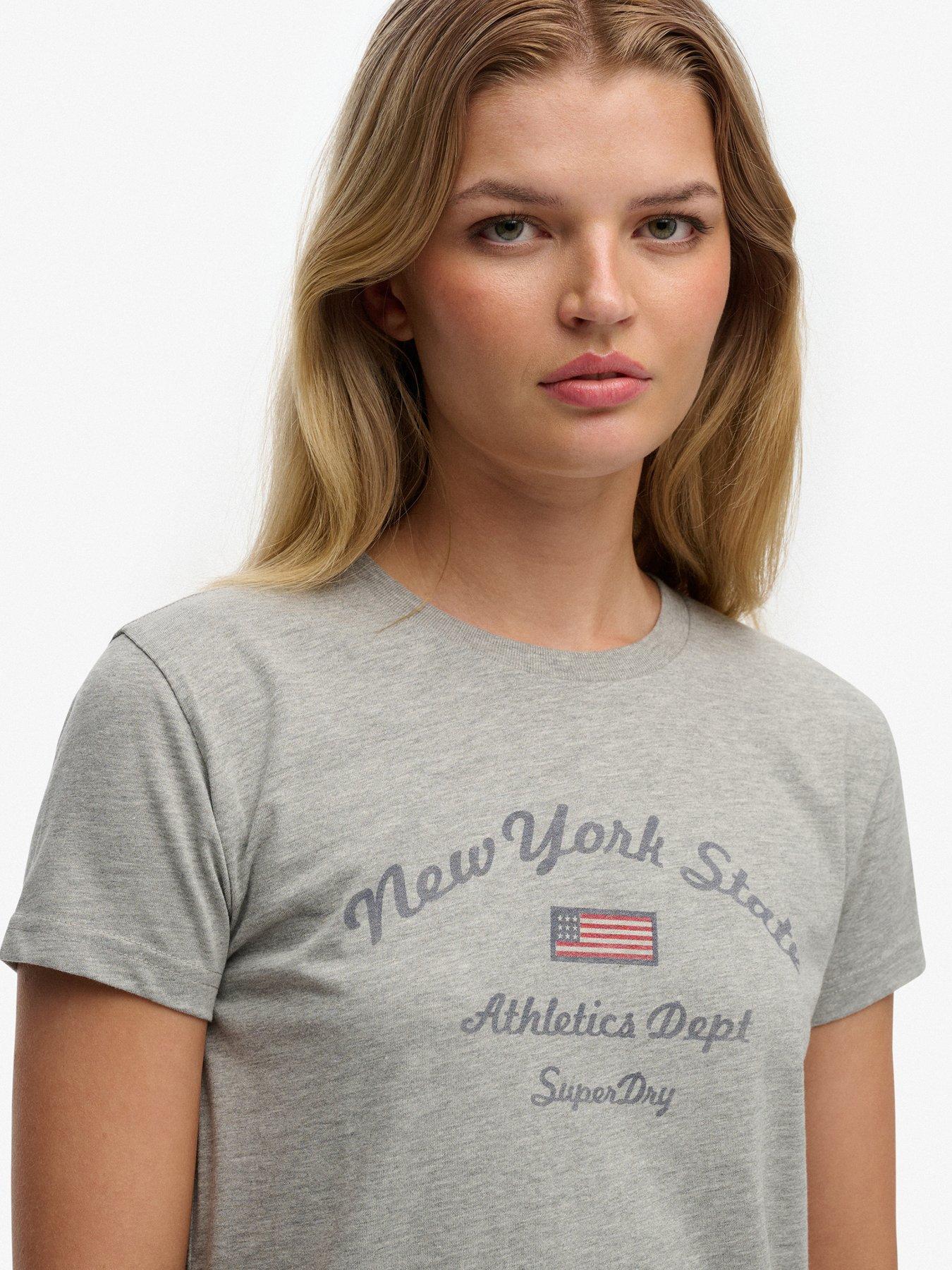 superdry-athletic-essentials-fitted-graphic-t-shirt-greyoutfit