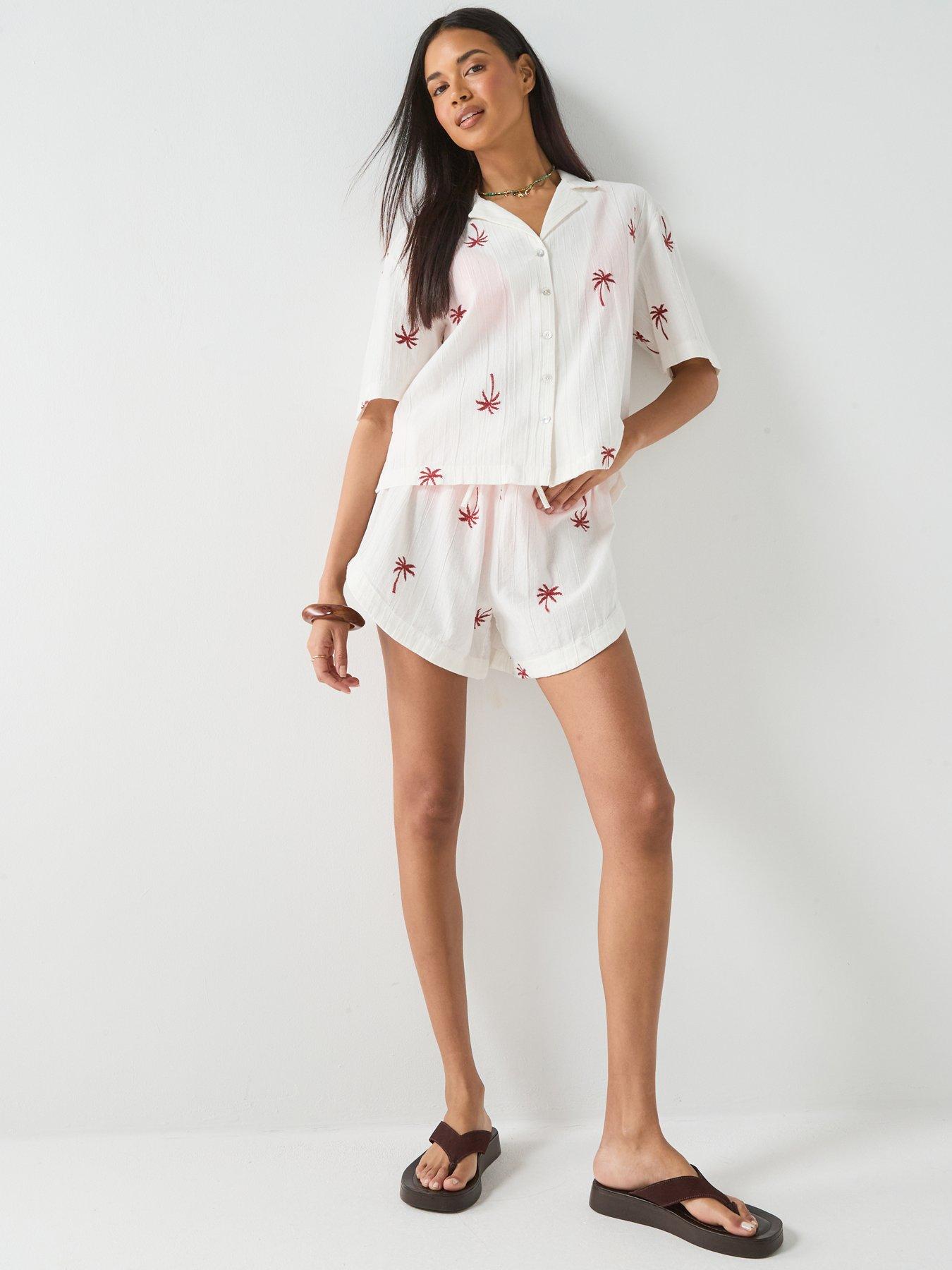 Image 3 of 6 of PIECES Pckiana Embroidered Shorts - White