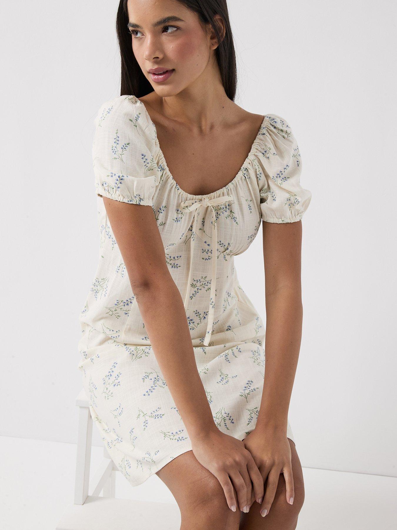 Image 3 of 5 of Only Lyrida Tie Detail Dress - White