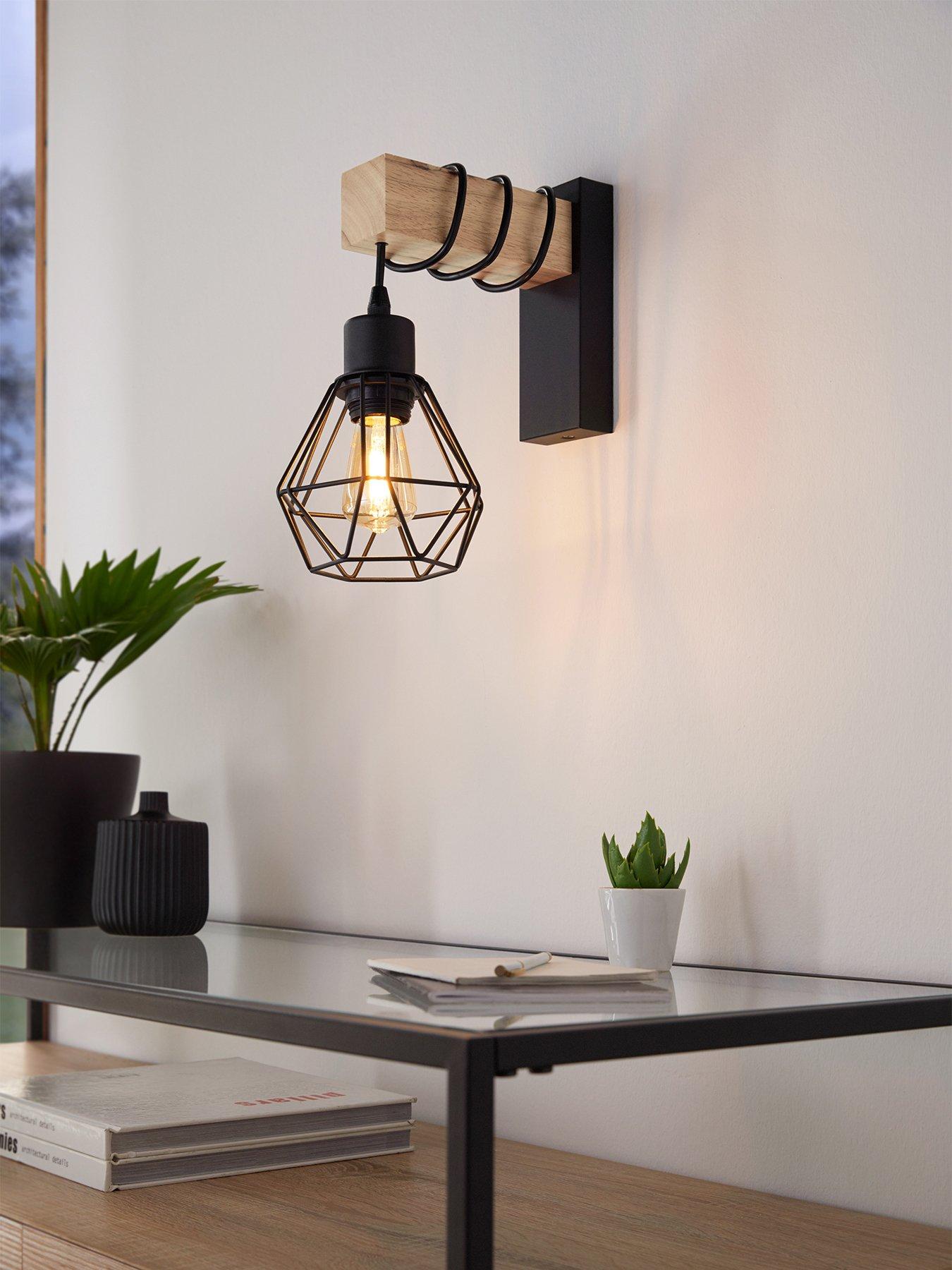 eglo-townshend-5-blacknatural-wood-wall-lightfront