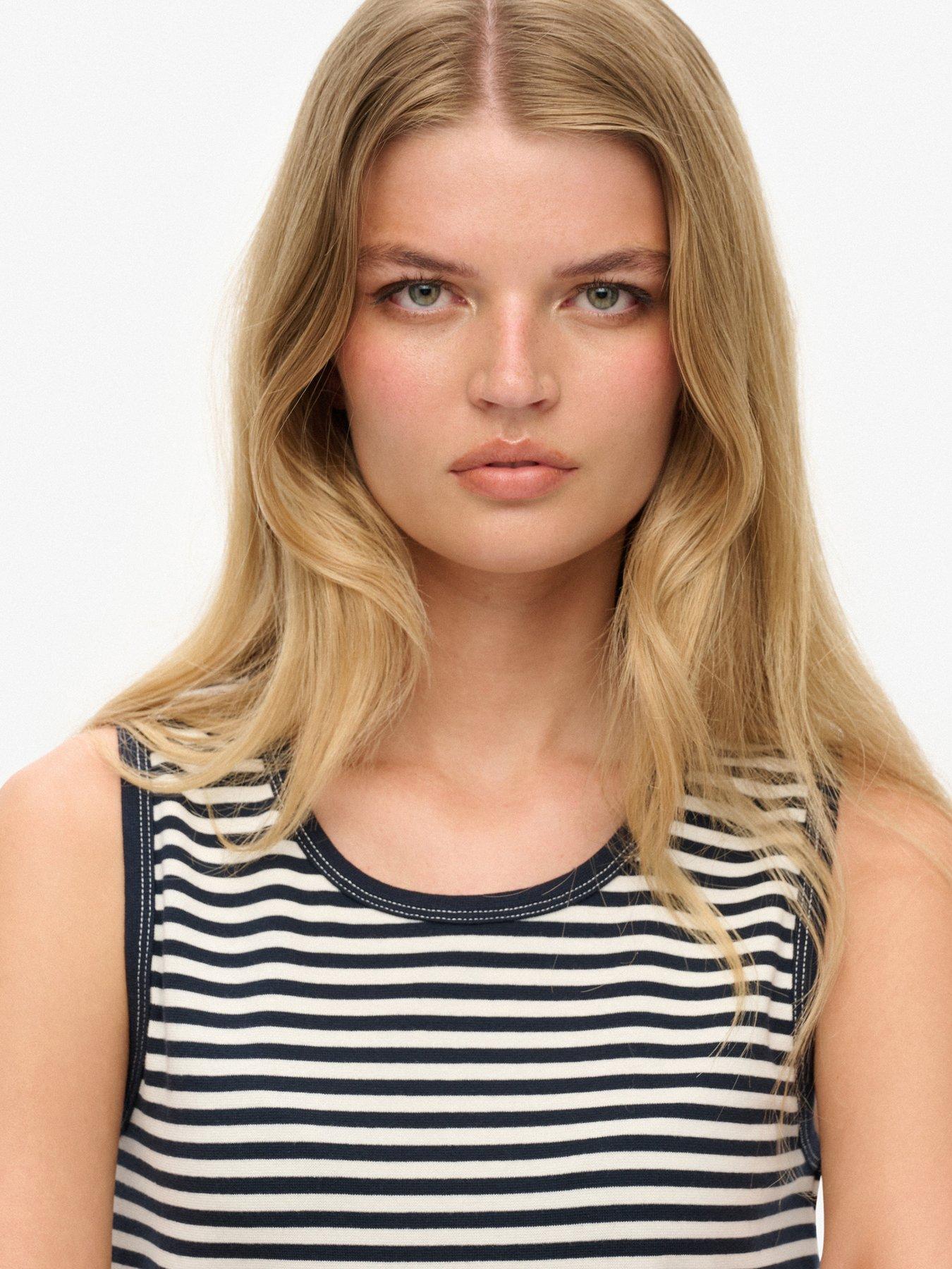 superdry-ath-ess-jersey-stripe-tankoutfit