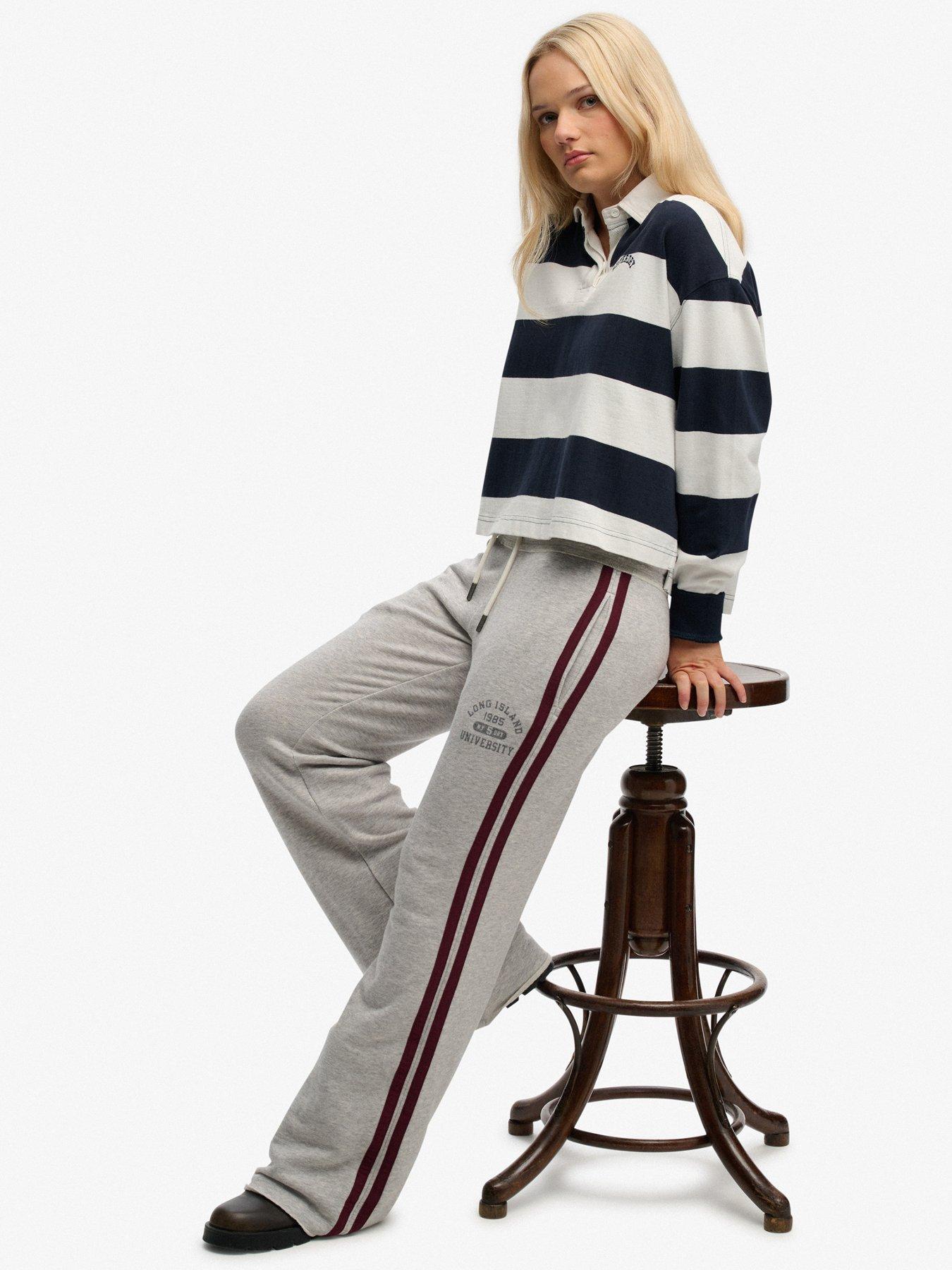 superdry-athletic-essentials-stripe-flare-joggers-greyoutfit