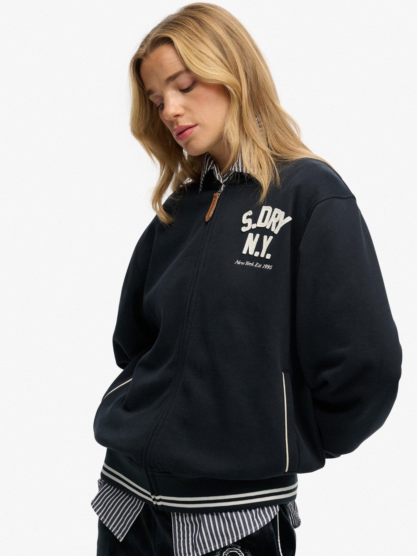 superdry-country-club-jersey-bomber-blueoutfit