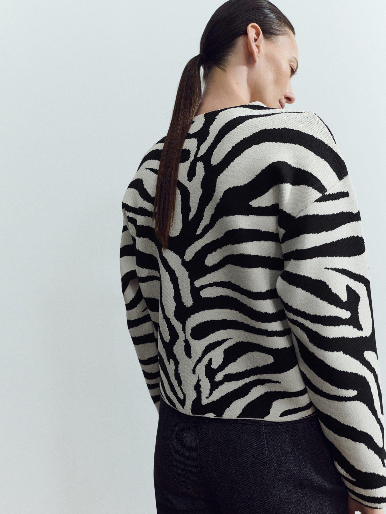 mango-zebra-print-knit-sweater-blackstillFront