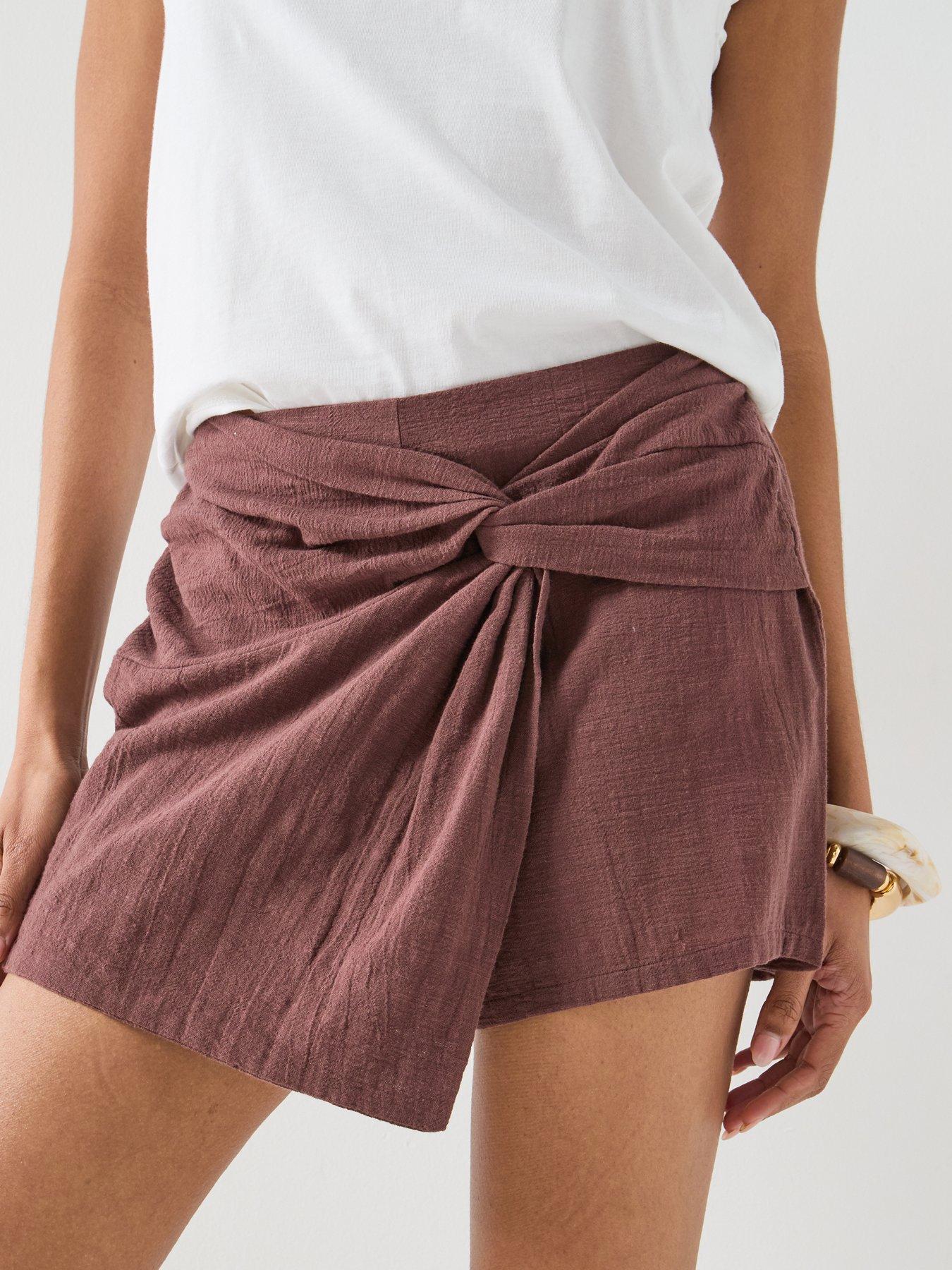 Image 4 of 5 of PIECES Pcagnes Skort - Brown
