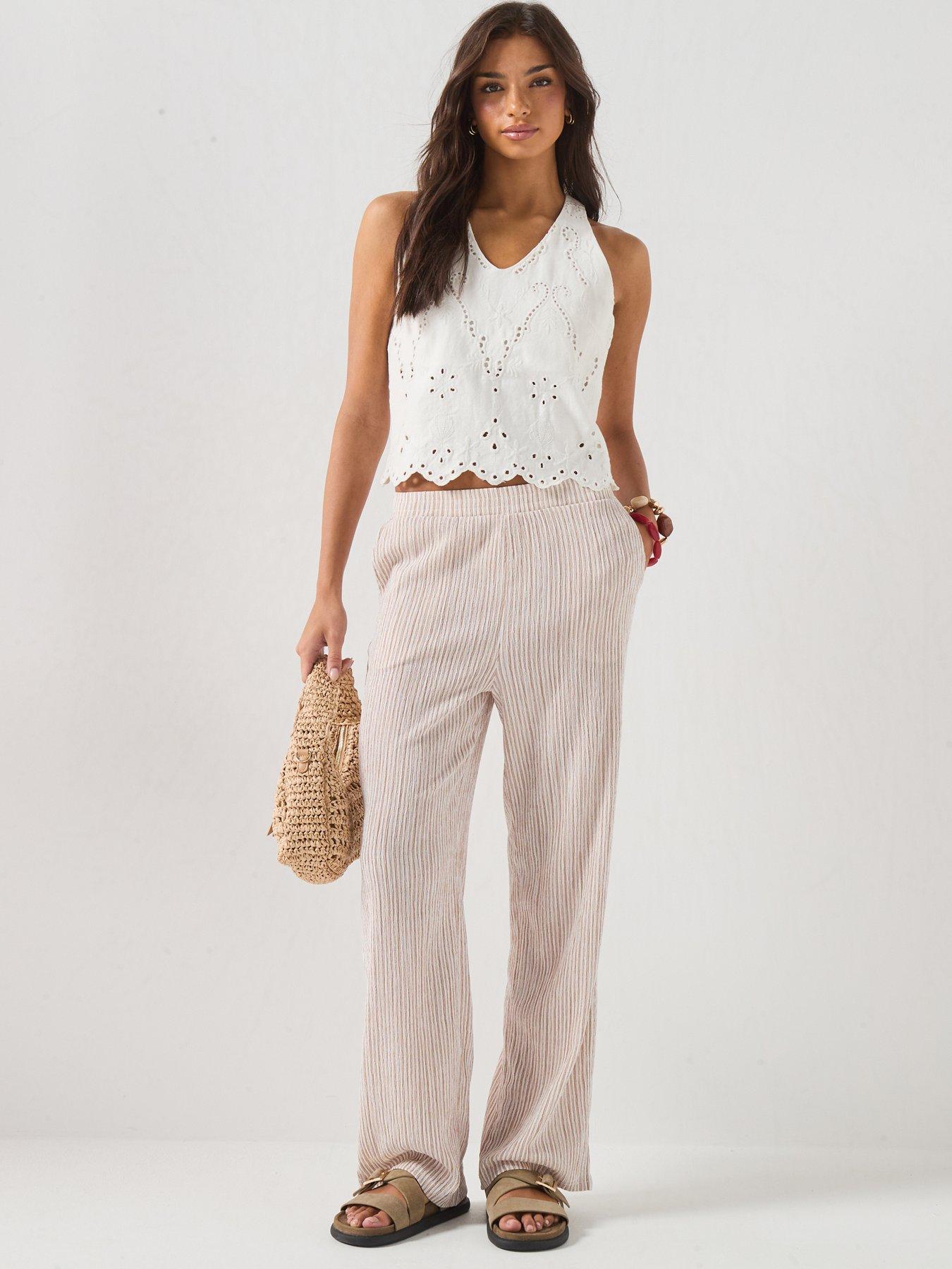 Image 3 of 5 of Vero Moda Vmlyng Sl Halterneck Brod Anglaise Vest - White