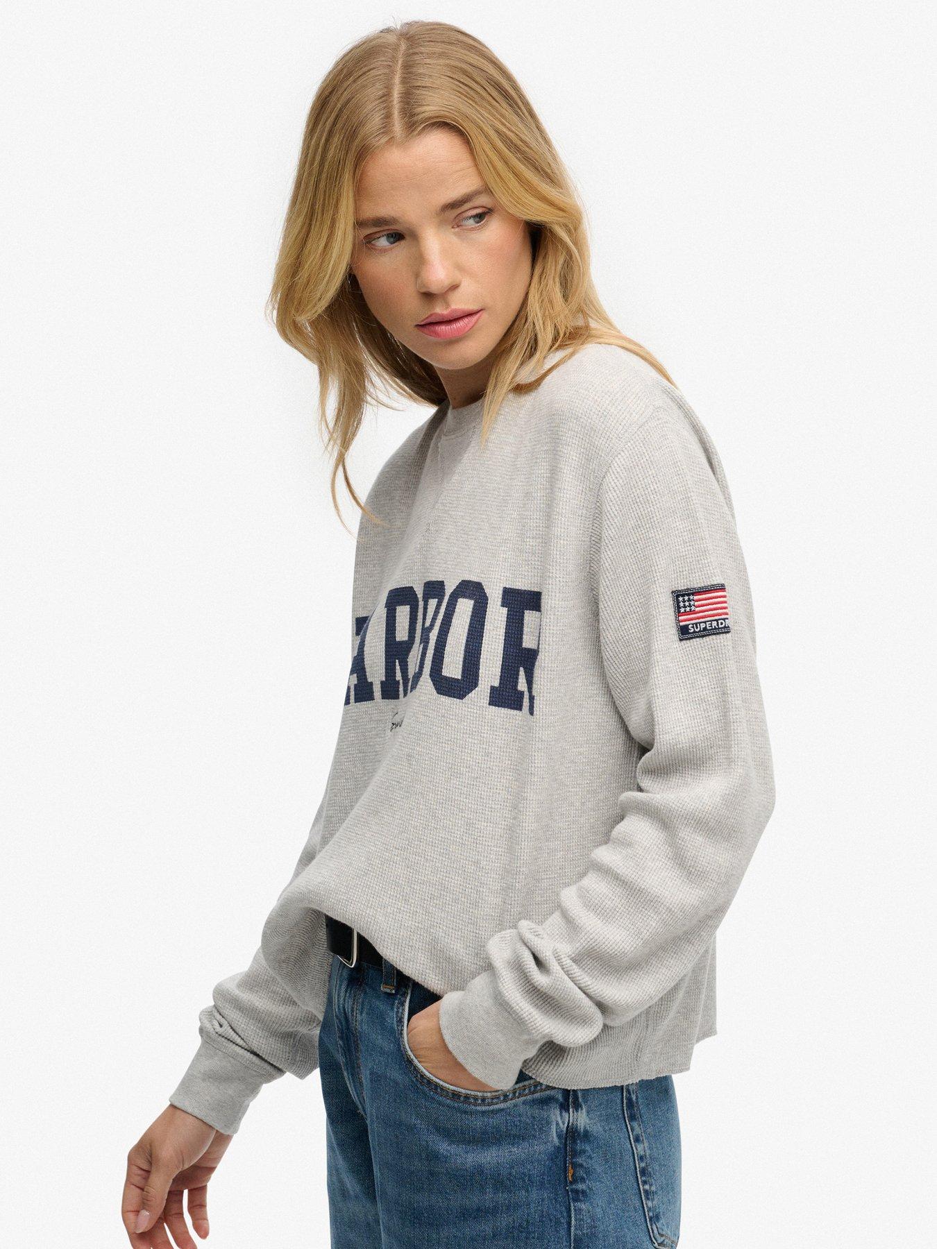superdry-athletic-essential-graphic-long-sleeve-top-greydetail