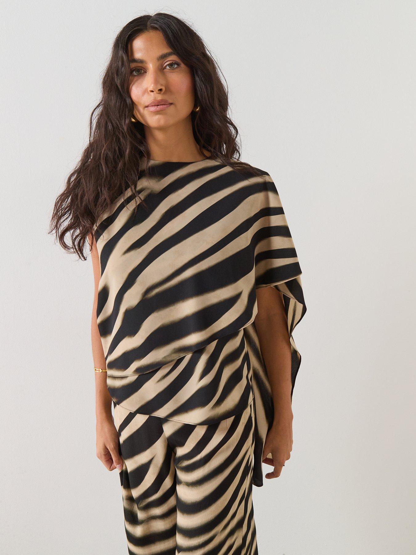 mango-printed-foulard-blouse-blackfront