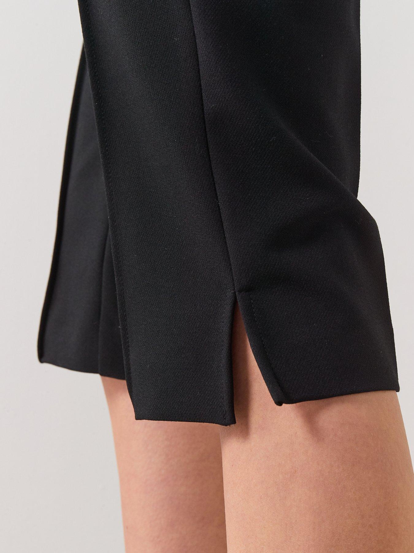 mango-biker-leggings-blackoutfit