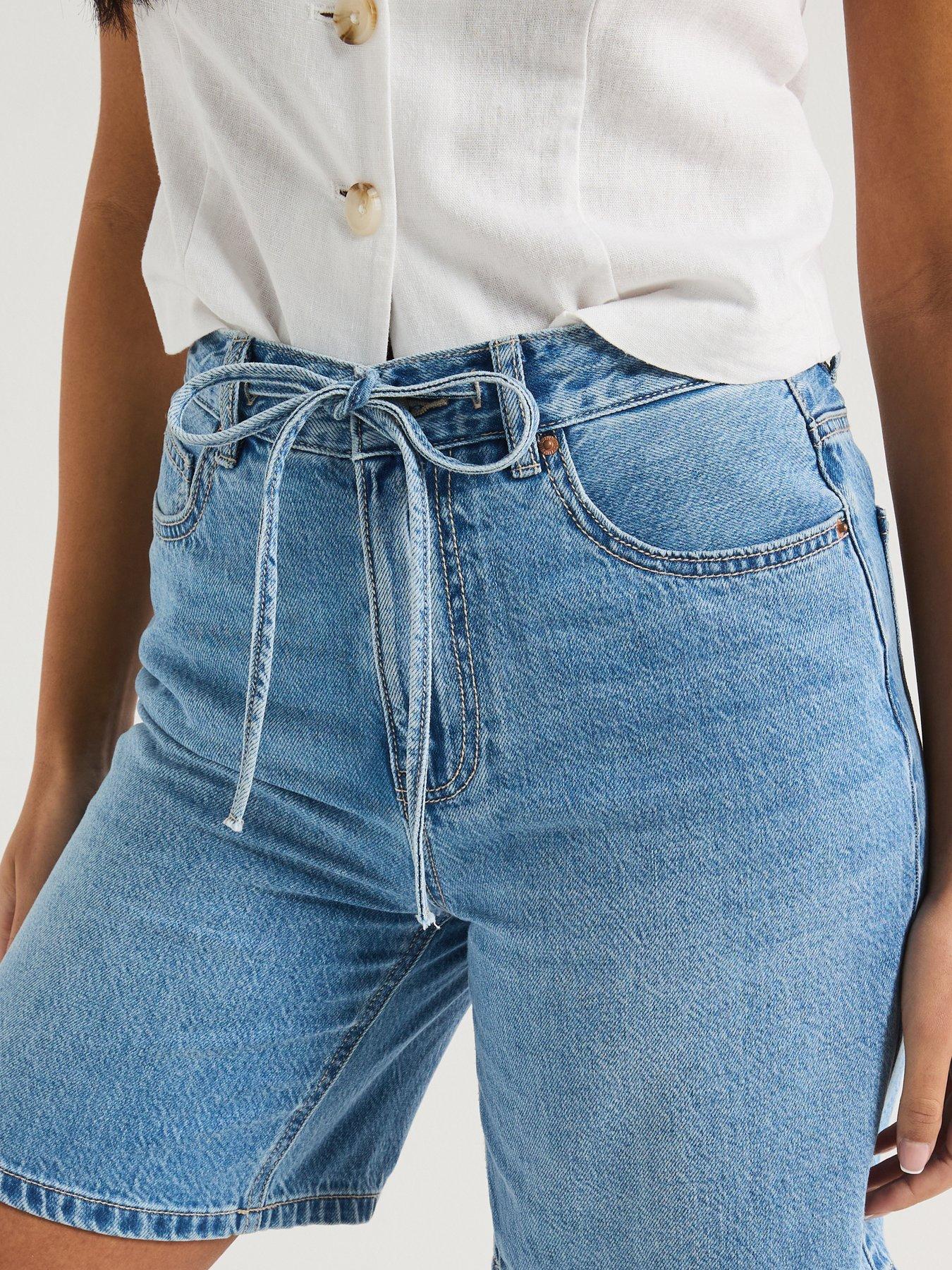 Image 4 of 4 of Vero Moda Vmvilla Bermuda Denim Shorts Mix - Blue