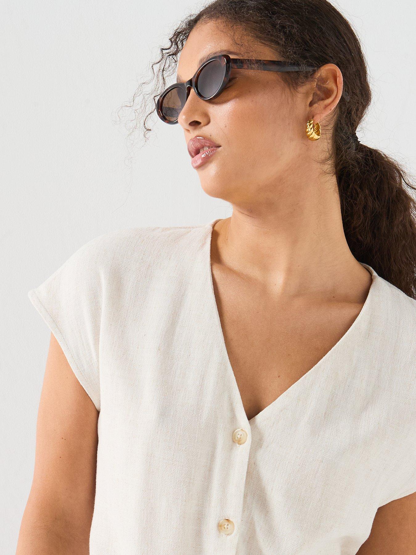 Image 5 of 6 of Only Onlsiesta Ss Knot Lin Bl Shirt Pnt Noos