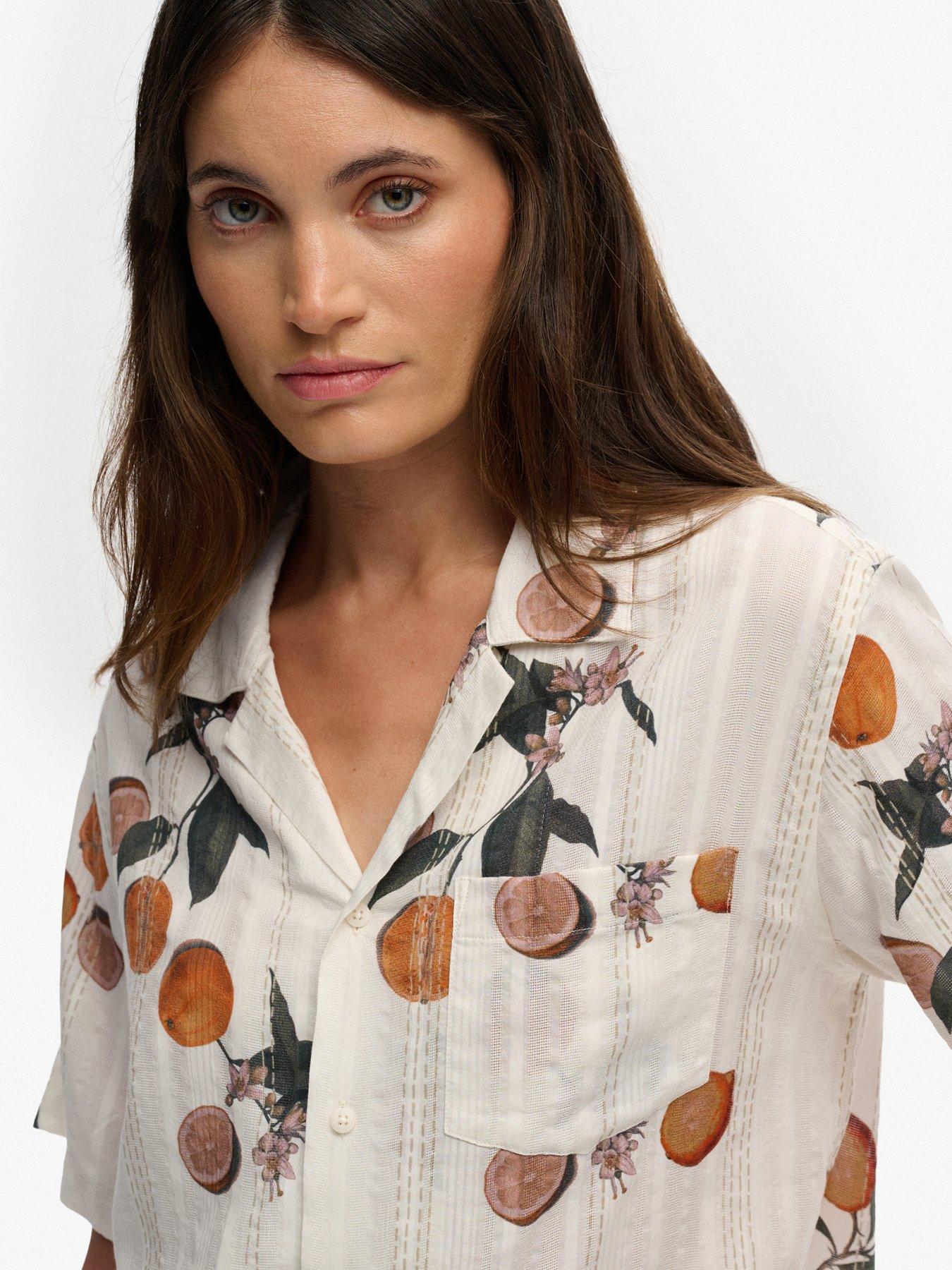 superdry-printed-short-sleeve-beach-shirt-creamoutfit