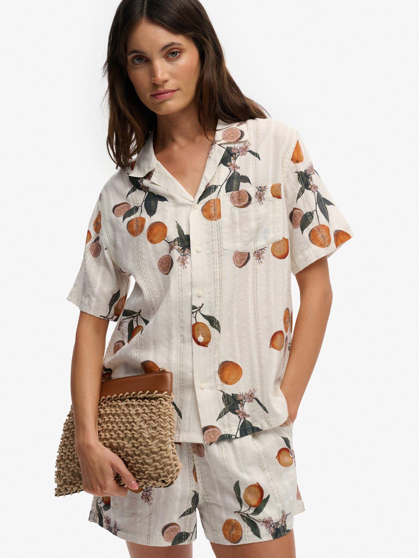 superdry-printed-short-sleeve-beach-shirt-creamdetail