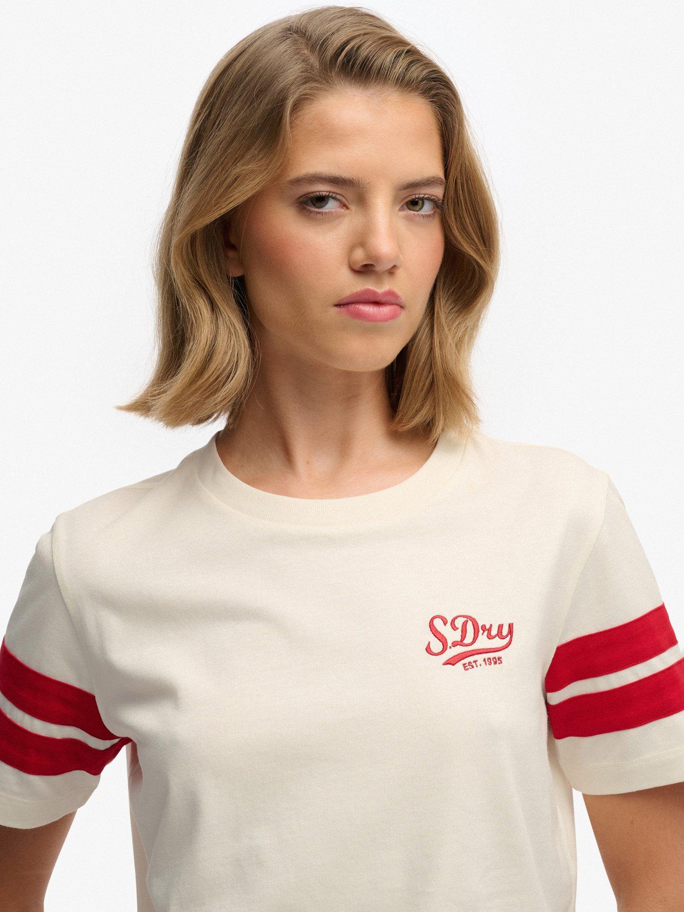 superdry-varsity-stripe-script-t-shirt-creamoutfit