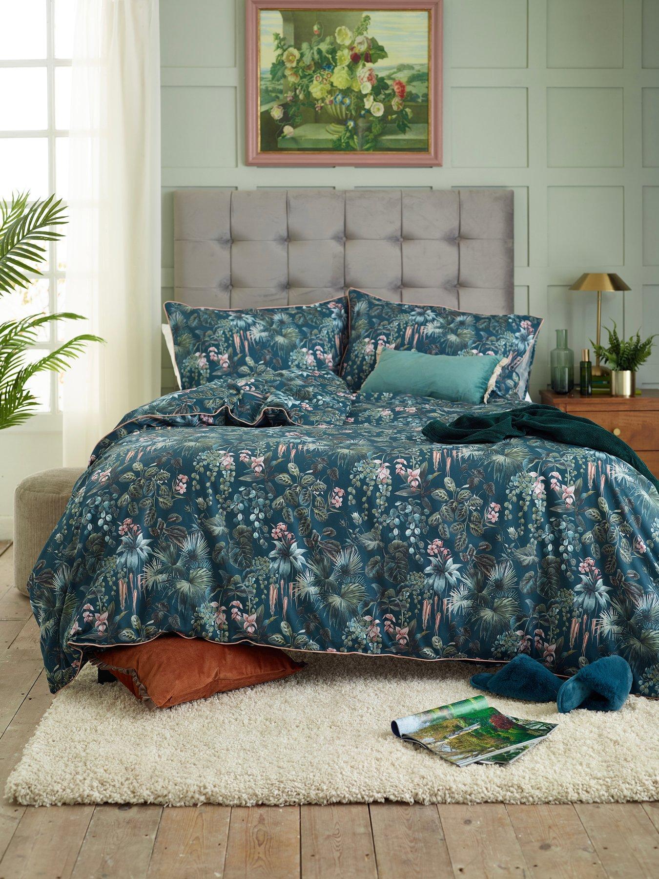 Image 1 of 3 of Deyongs Tropical Leaves 100% Cotton Duvet Set