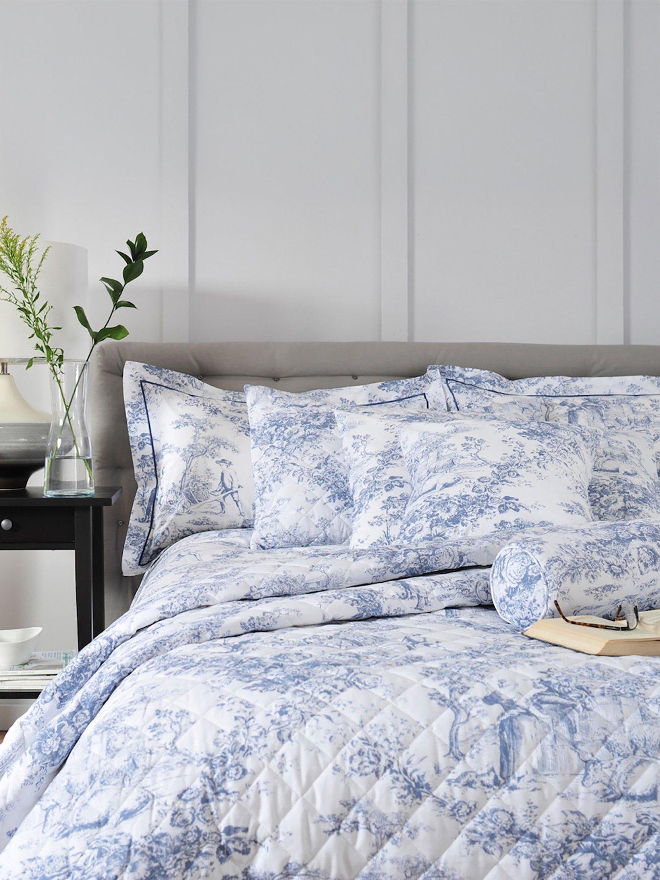 the-lyndon-co-tlc-2021-toile-bedspread-king-blueback