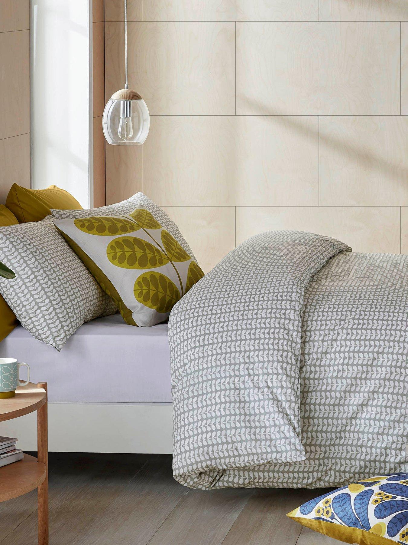 orla-kiely-tiny-stem-100-cotton-light-cool-grey-quilt-cover