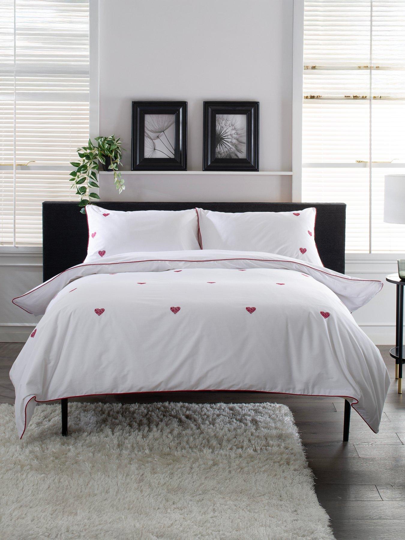 Image 1 of 5 of The Lyndon Co TLC Filigree Hearts 100% Cotton Duvet Set