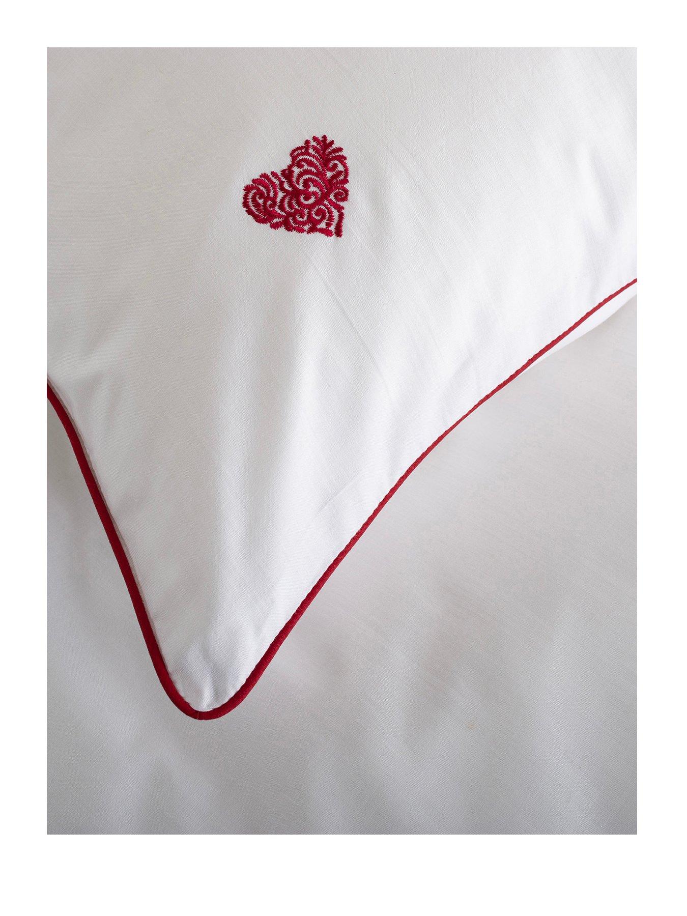 Image 2 of 5 of The Lyndon Co TLC Filigree Hearts 100% Cotton Duvet Set