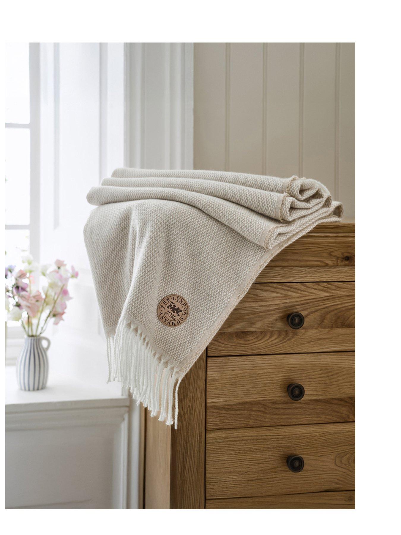 the-lyndon-co-tlc-arcadia-throw-130x170cmstillFront