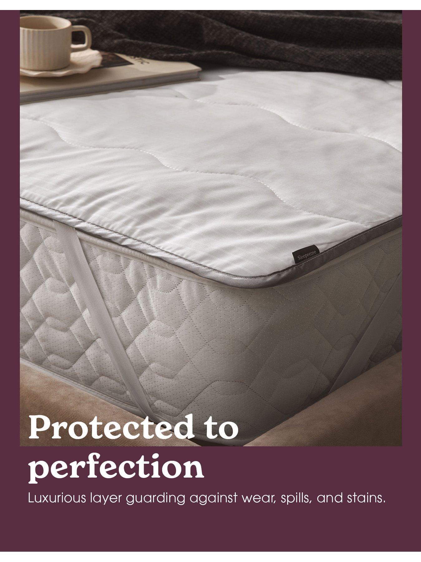 Image 3 of 7 of Sleepeezee Hotel Luxe Quilted Mattress Protector