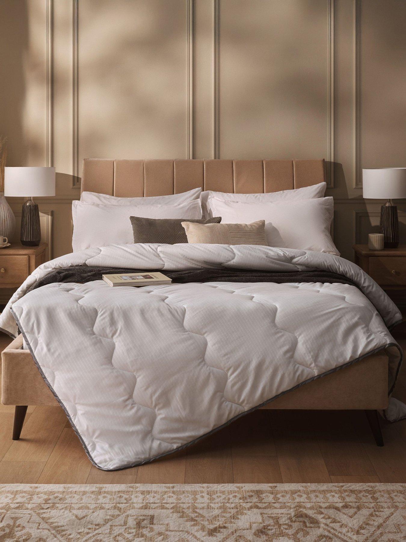 Sleepeezee Cooling Summer Hotel Luxe 4.5 Tog Duvet