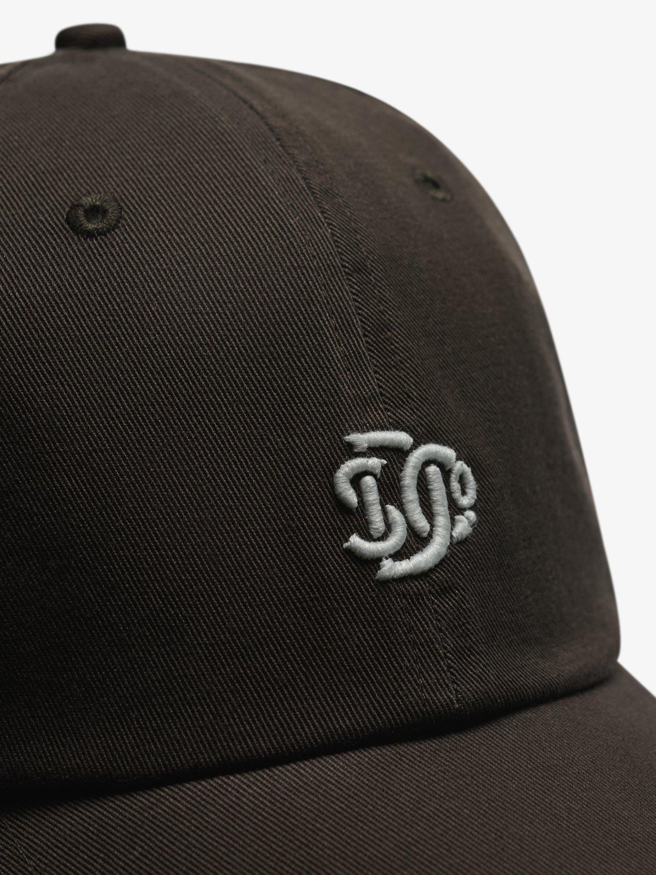 superdry-sd-embroidered-baseball-capoutfit