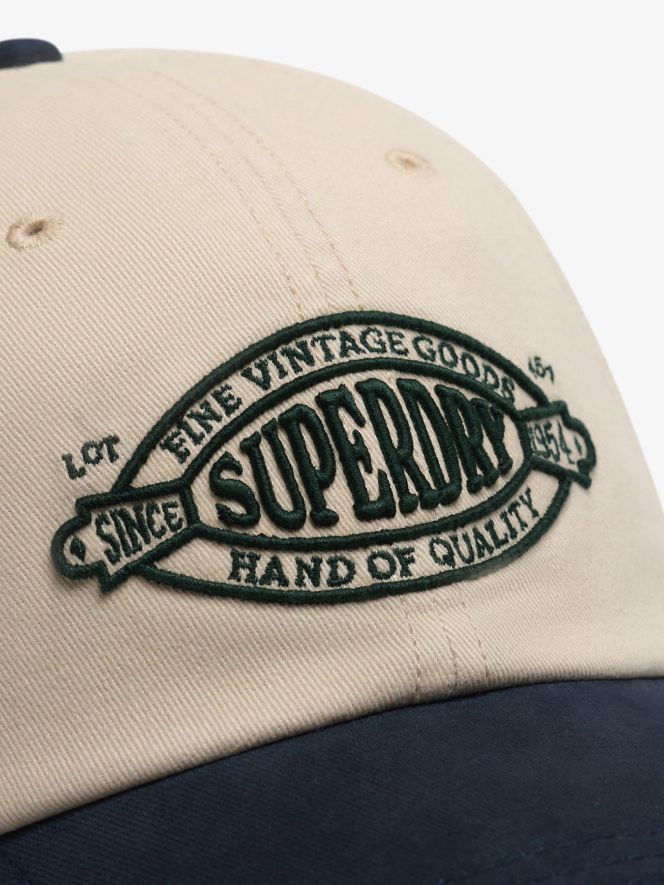 superdry-contrast-peak-baseball-capoutfit