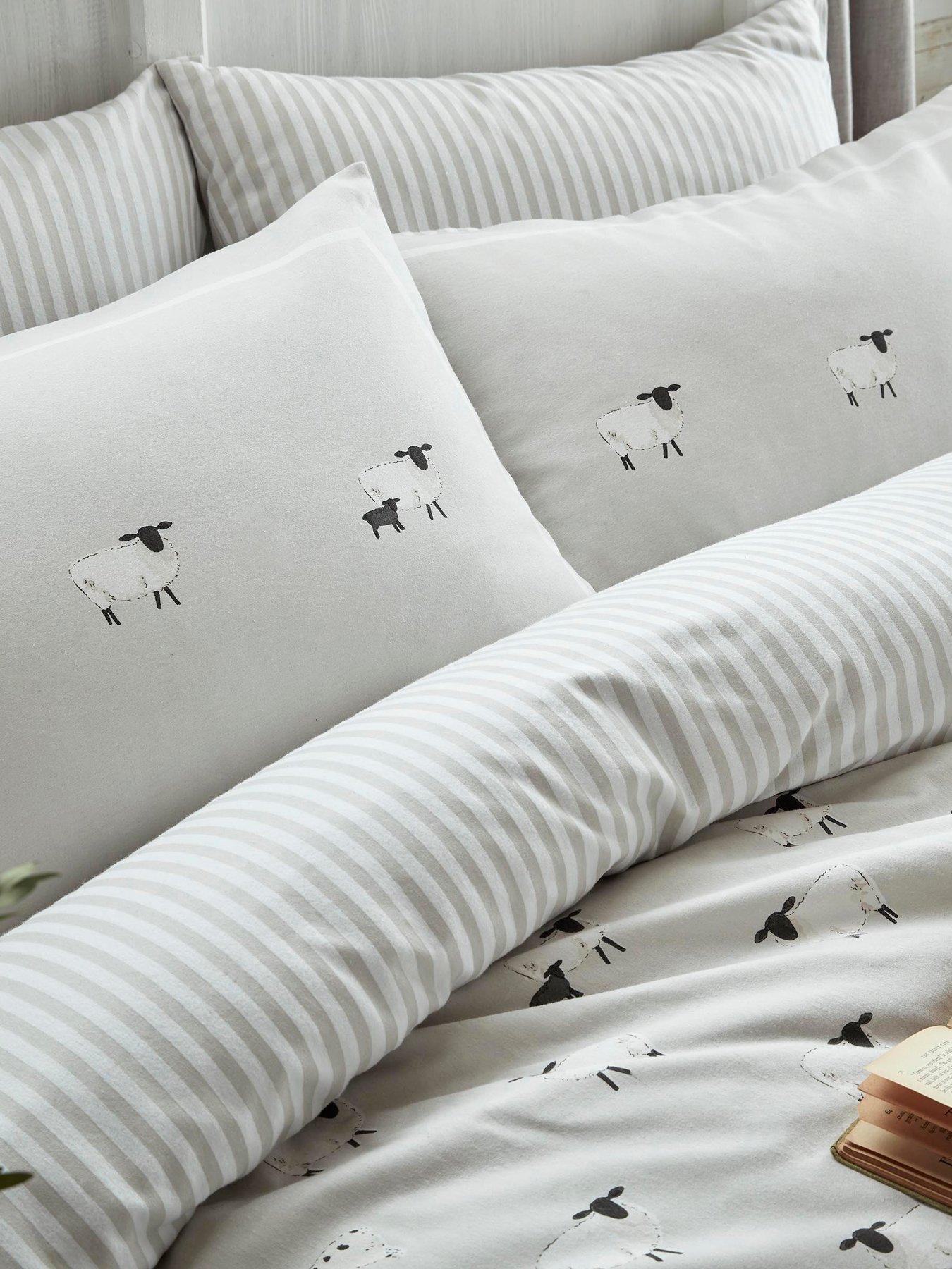 sophie-allport-sheep-100-cotton-quilt-setback