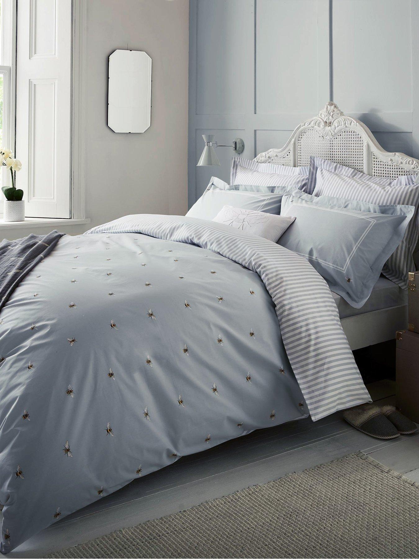 sophie-allport-bees-100-cotton-quilt-setfront