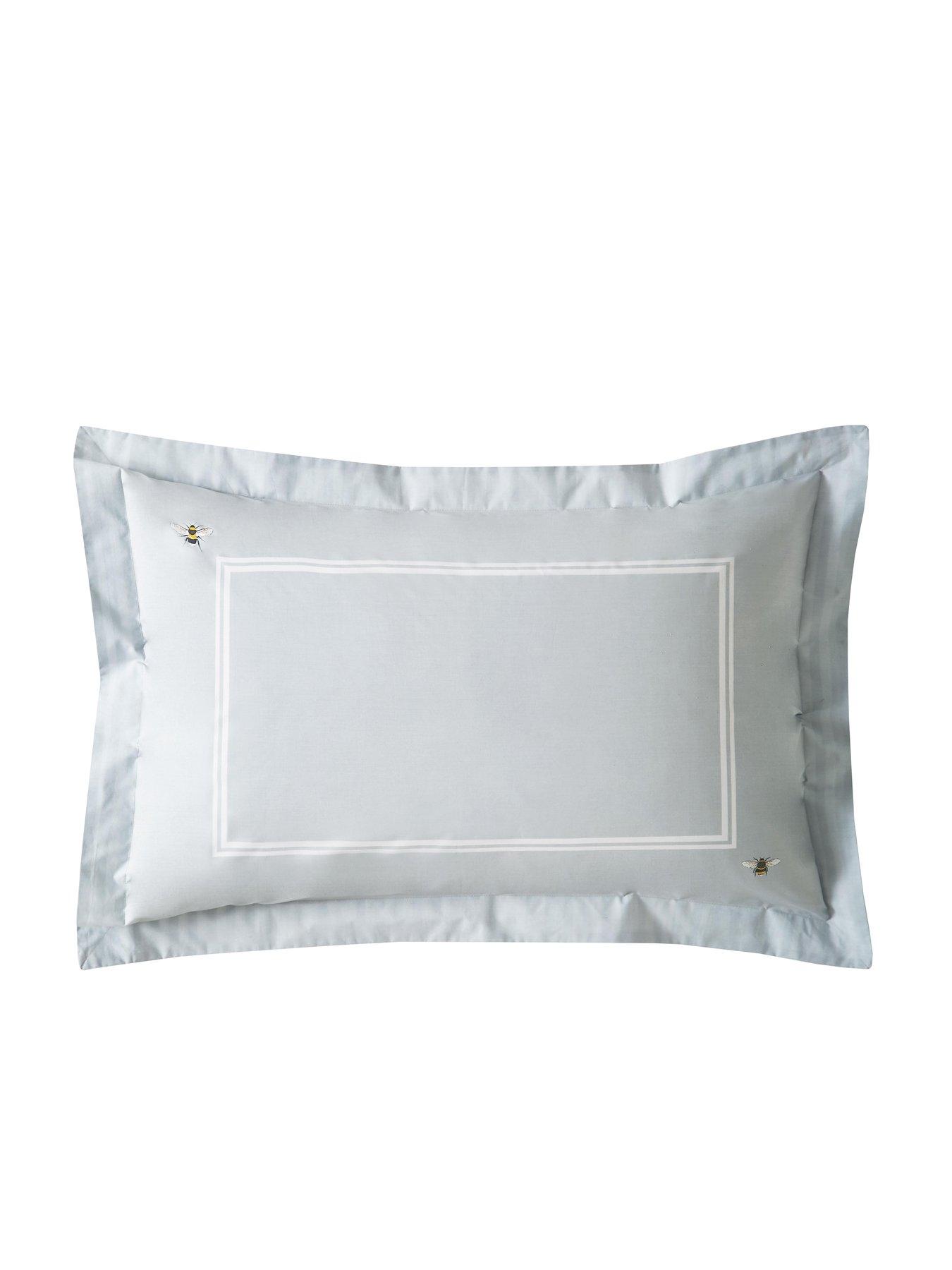 sophie-allport-bees-100-cotton-quilt-setback