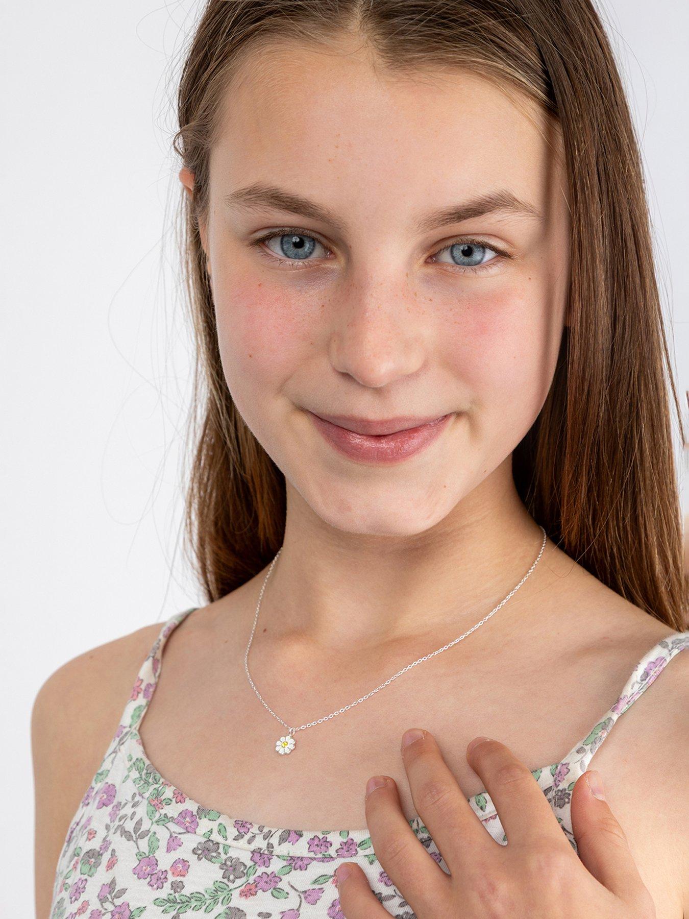 the-love-collection-sterling-silver-daisy-enamel-pendantstillFront