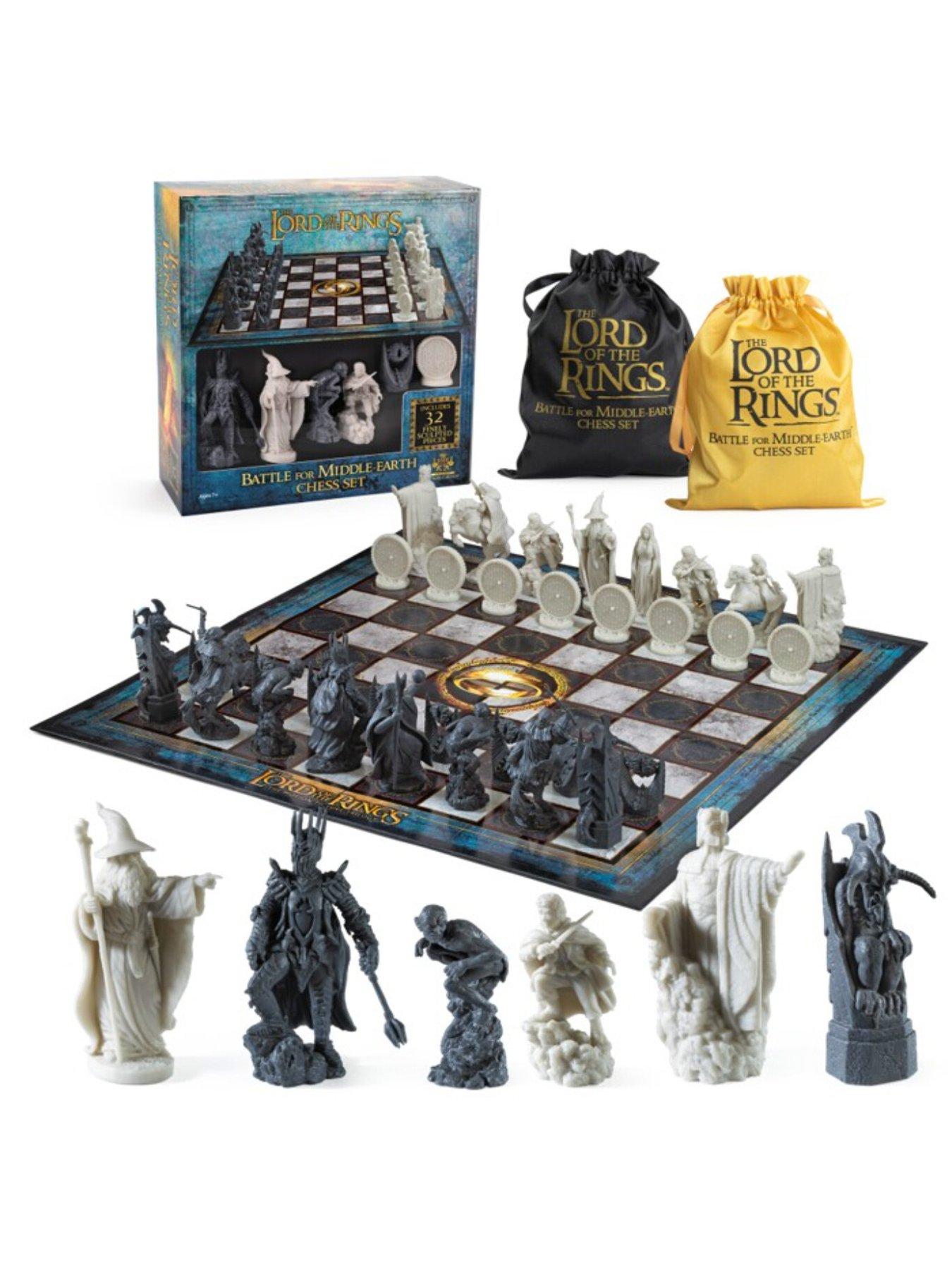 lord-of-the-rings-chess-setstillFront