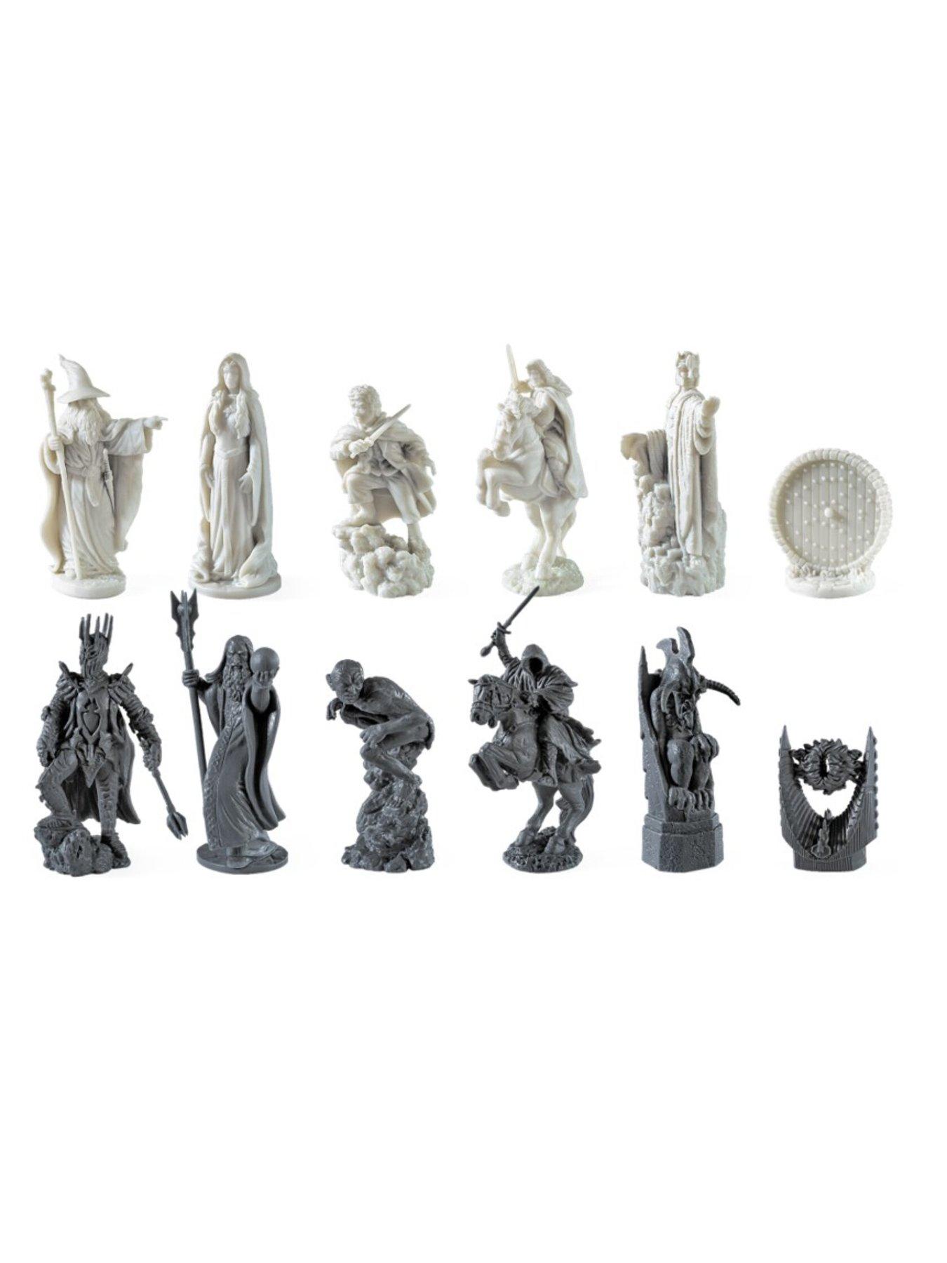 lord-of-the-rings-chess-setoutfit