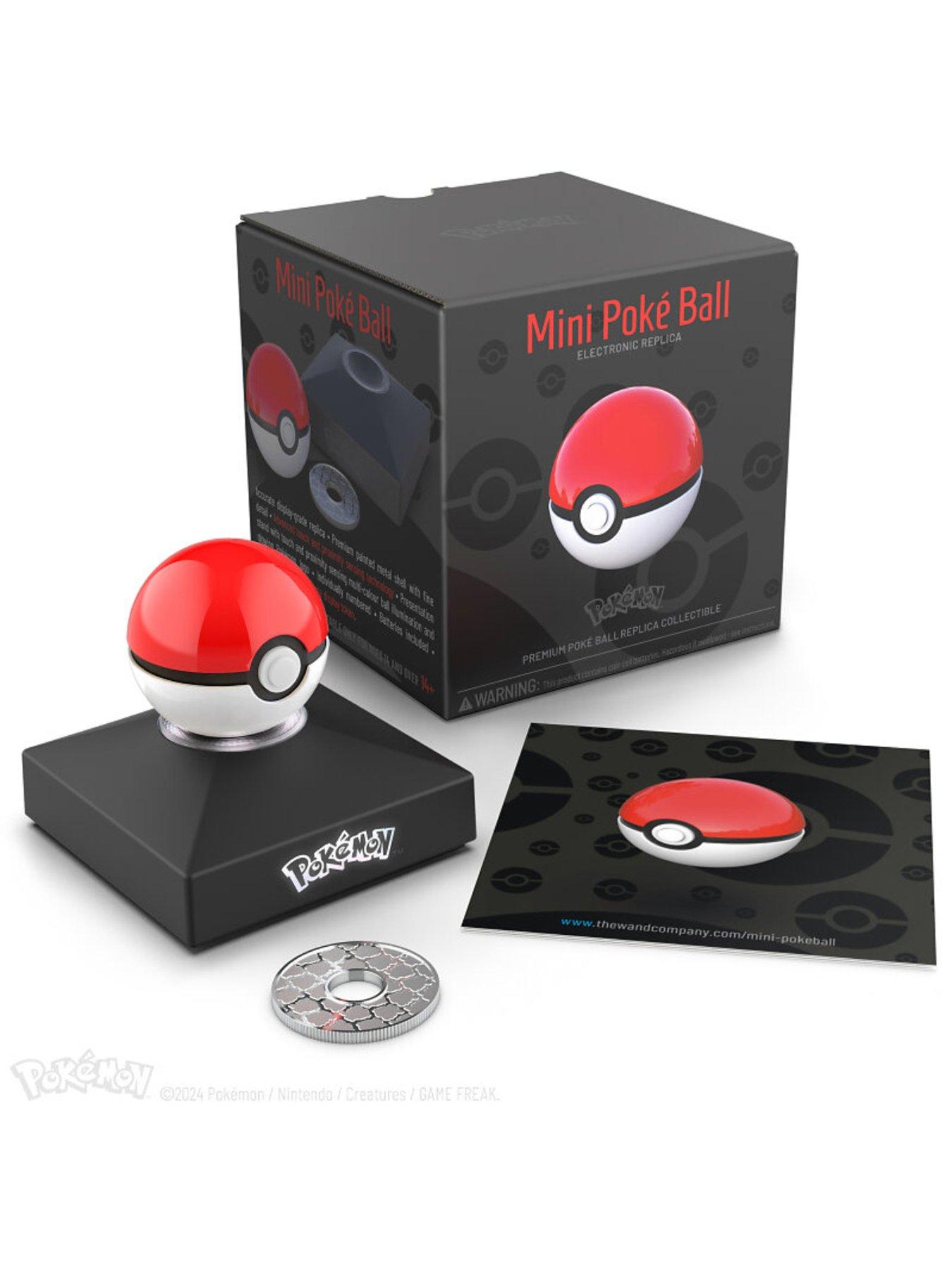 Image 7 of 7 of Pokemon Pokemon Die-Cast Mini Poke Ball Replica