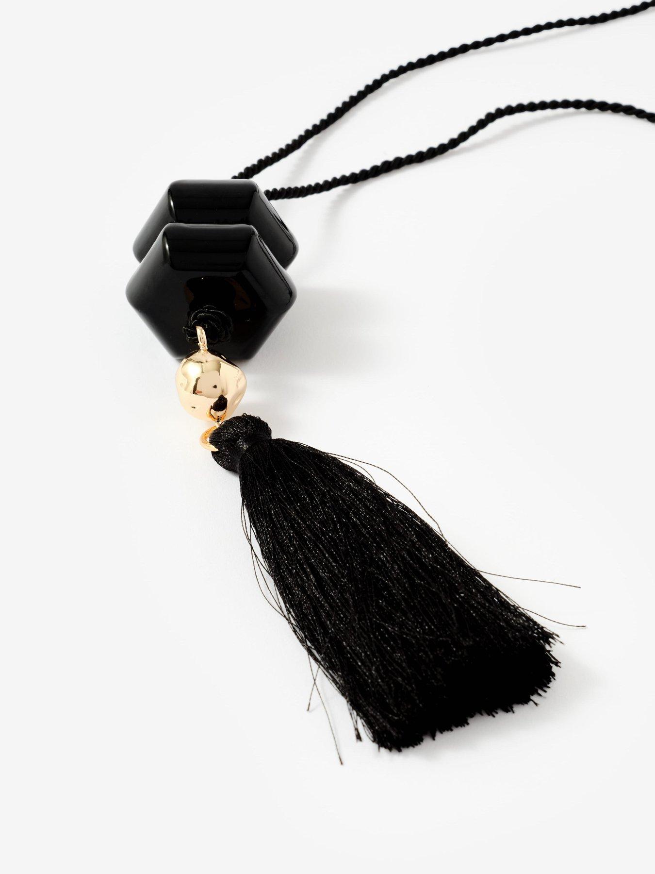 mint-velvet-black-resin-tassel-pendantdetail