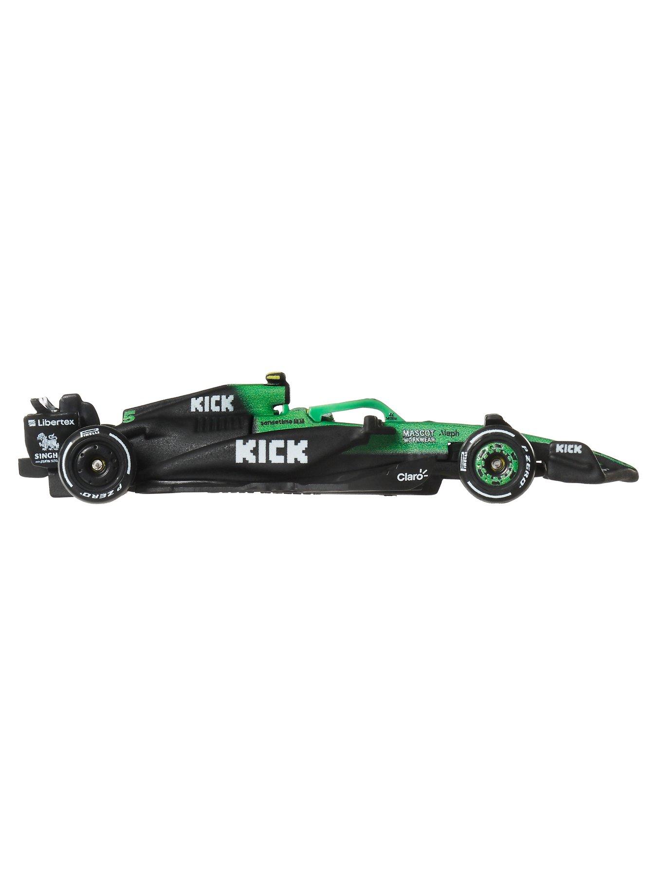 hot-wheels-race-singles-sauber-gabriel-bortoleto-5outfit