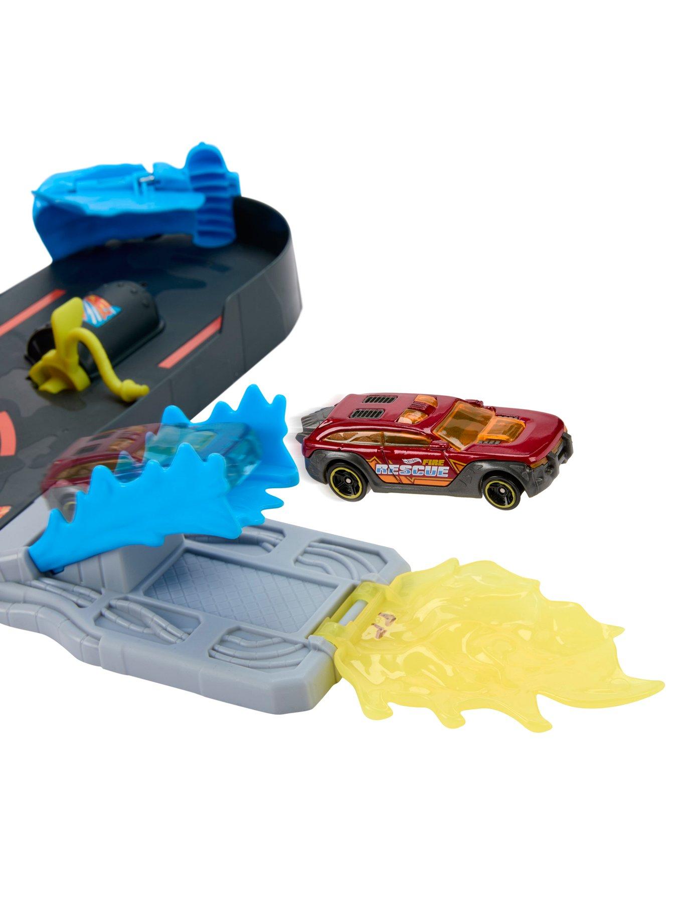 Image 4 of 5 of Hot Wheels Hot Wheels City Super Fire Station Rescue Playset &amp; 1:64 Scale Toy Car, Track Extends 16'