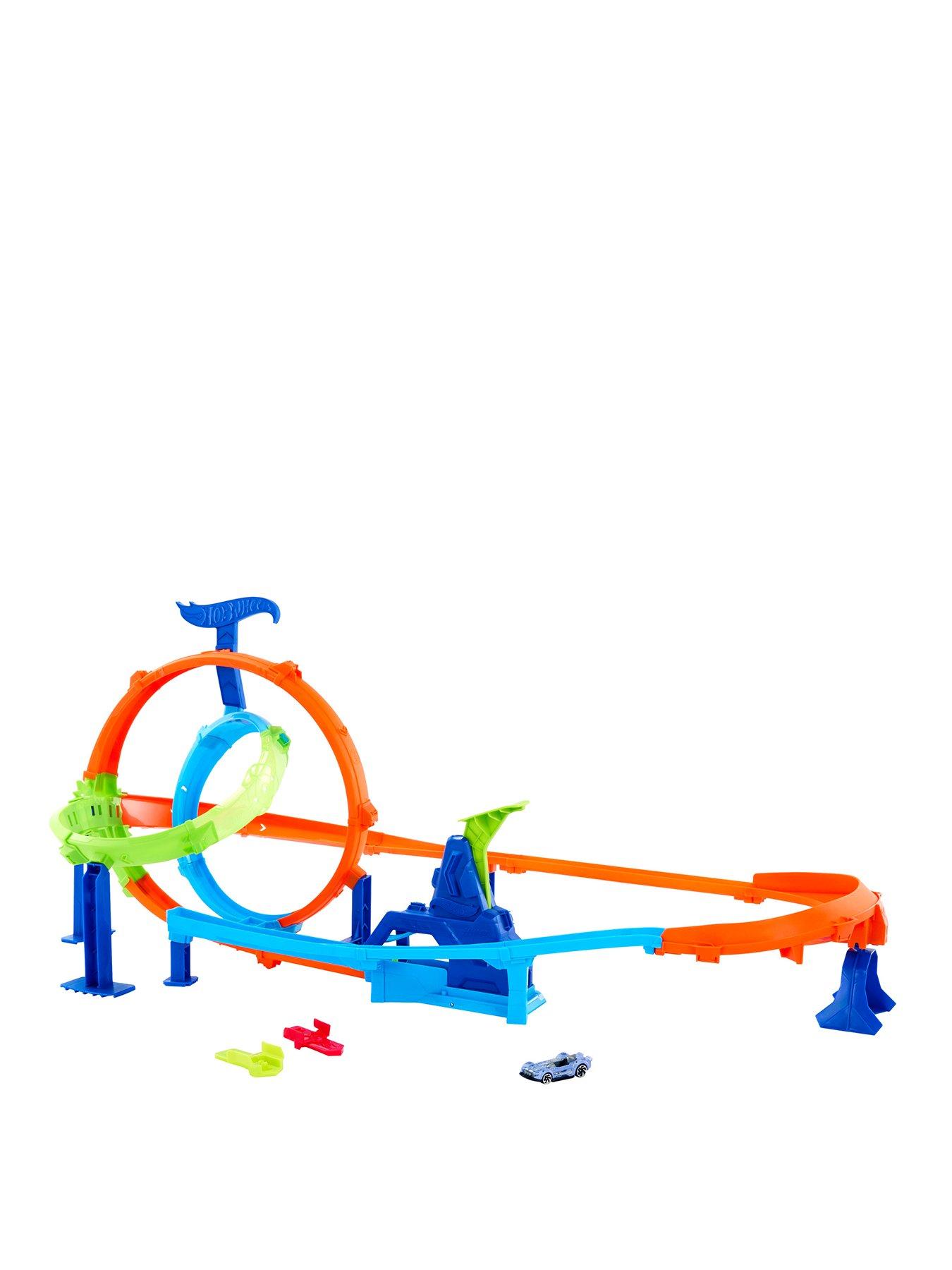 Hot Wheels Hot Wheels Stunt Tracks Rapid Launch Cyclone Track Set  &  1:64 Scale Die-Cast Toy Car
