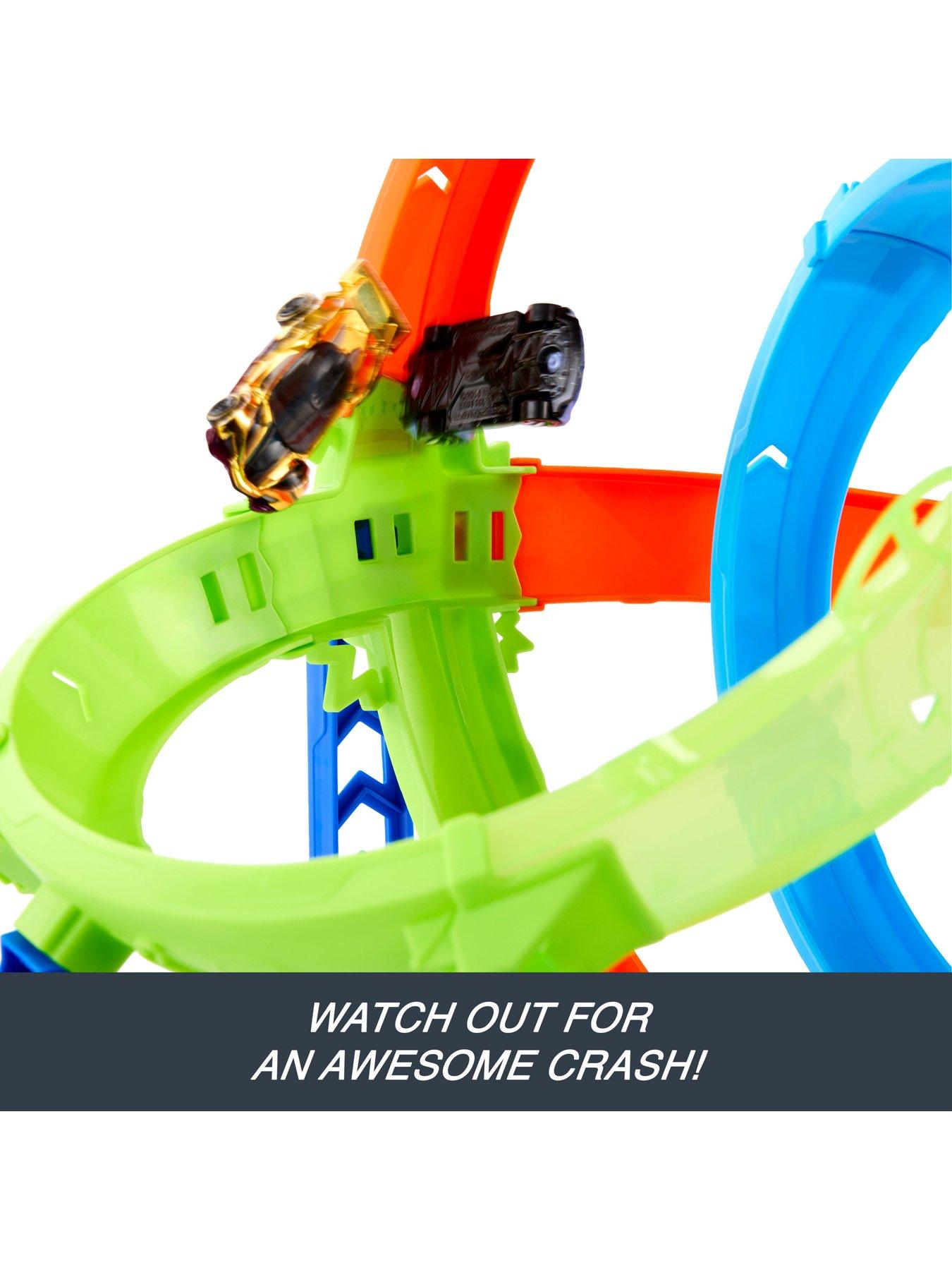 Image 5 of 8 of Hot Wheels Stunt Tracks Rapid Launch Cyclone Track Set &amp; 1:64 Scale Die-Cast Toy Car