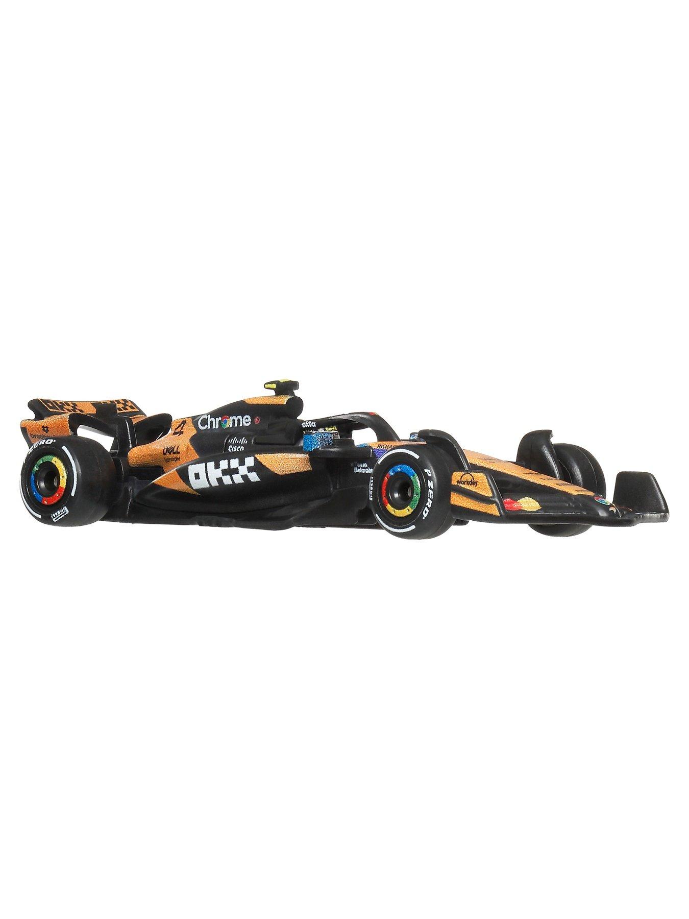 hot-wheels-race-singles-mclaren-lando-norris-4outfit