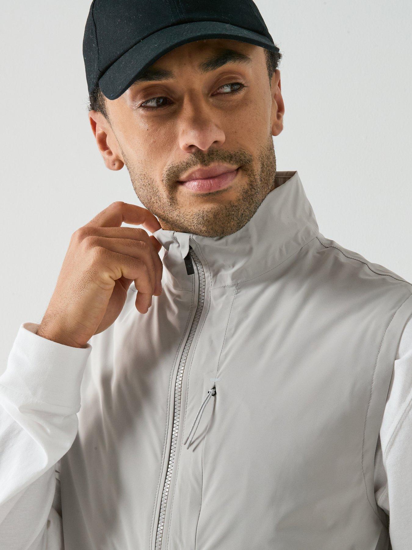 mango-performance-atlast-outer-vest-greyoutfit