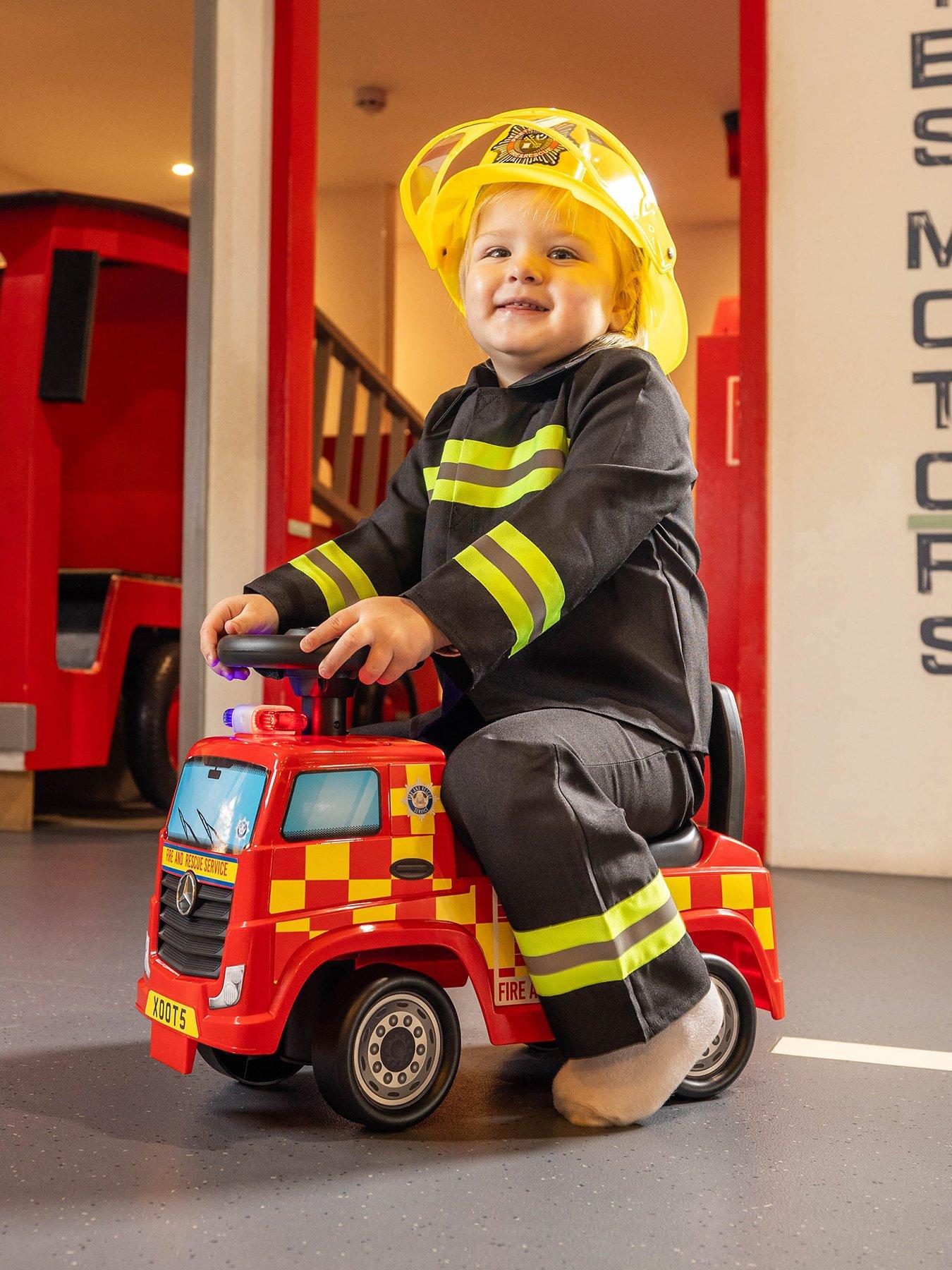 XOOTZ Xootz Mercedes-Benz Fire Truck Foot to Floor Ride On - Red