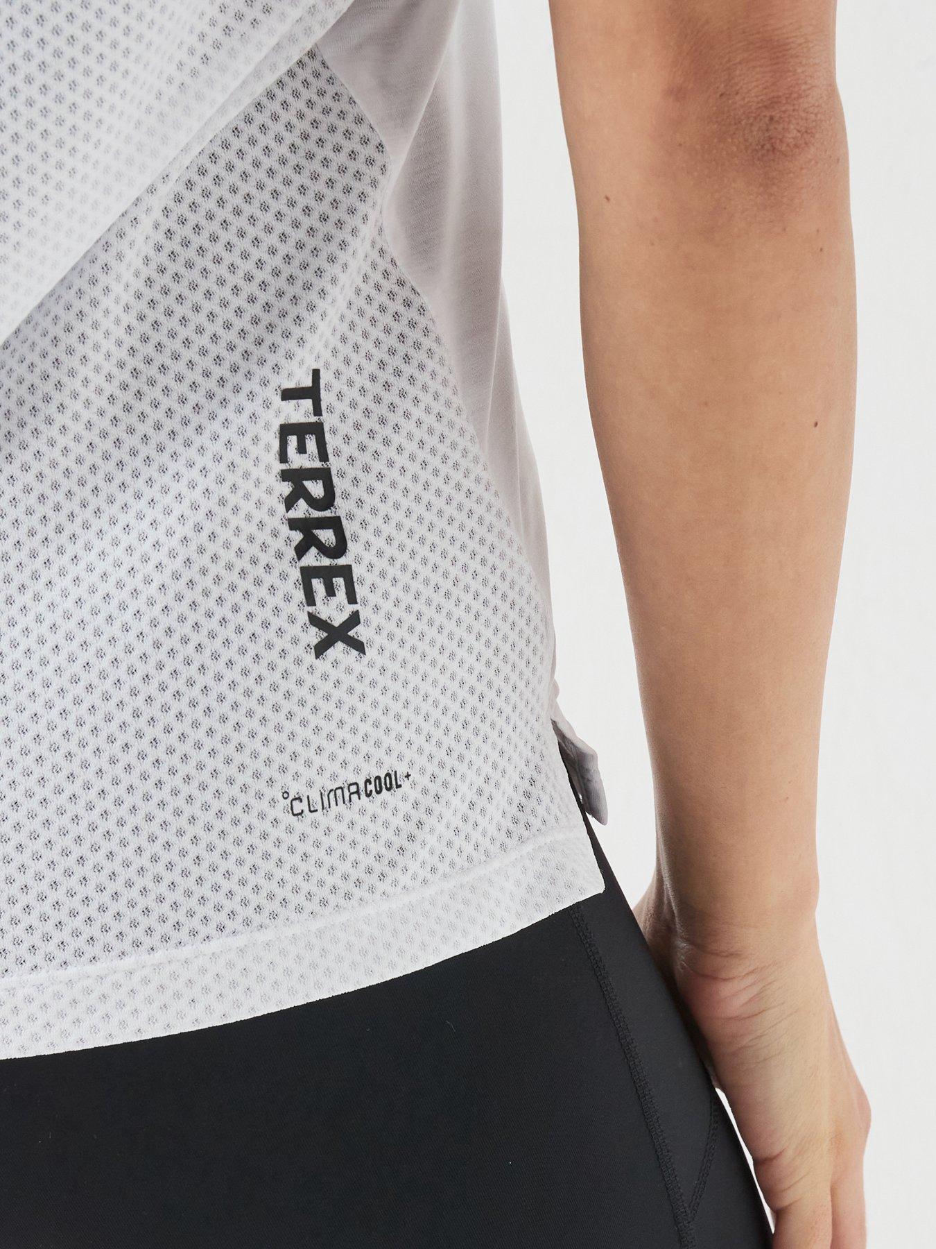 adidas-terrex-womens-xpr-tank-whiteoutfit