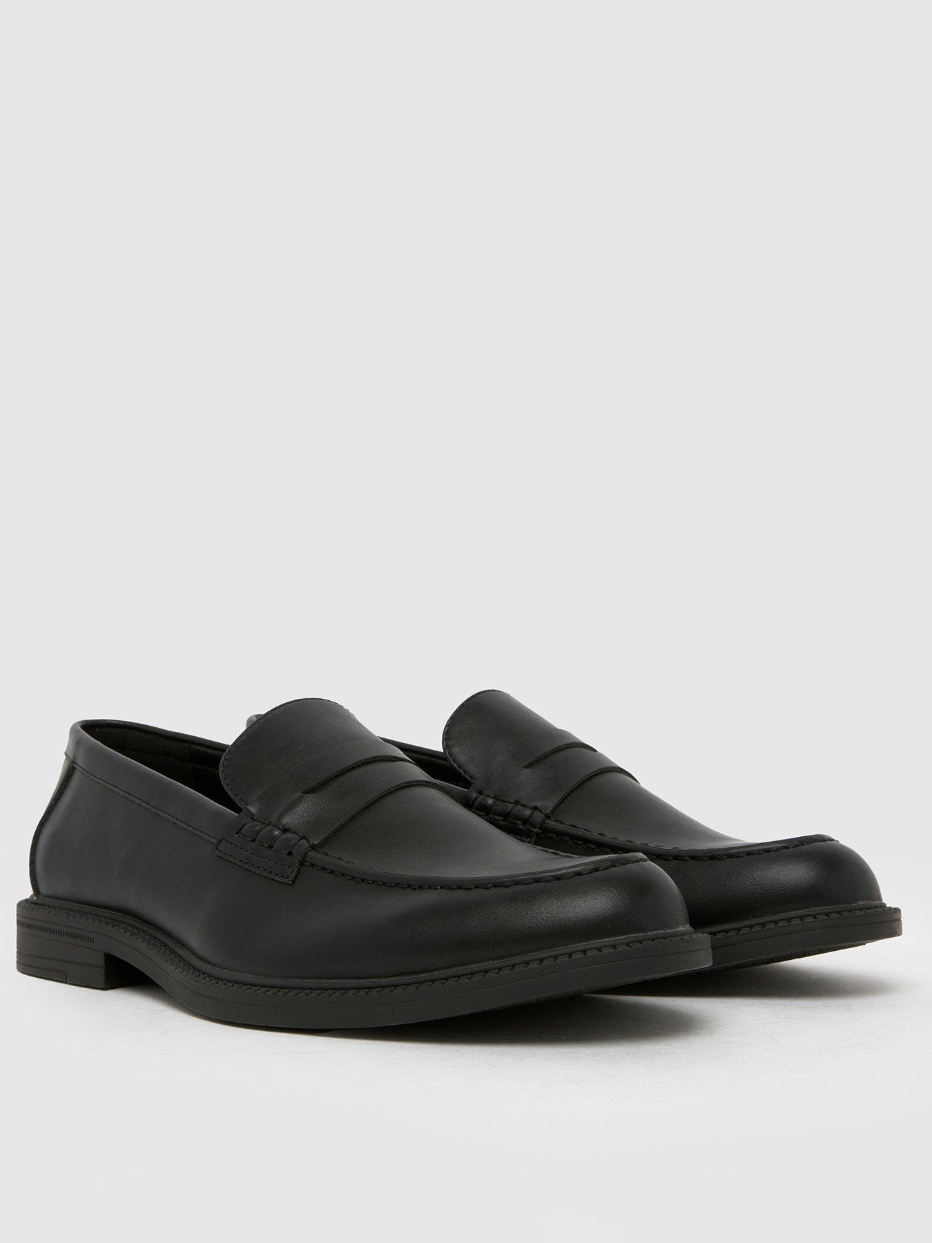 schuh-reagan-loafer-blackstillFront