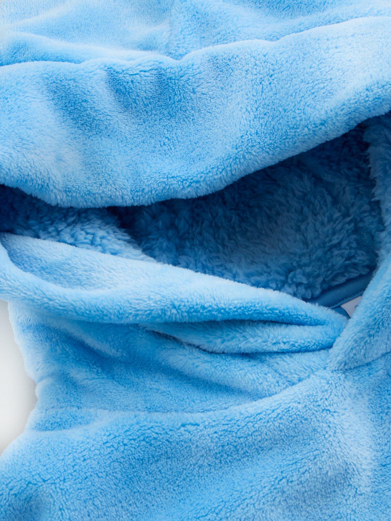 Image 4 of 4 of The Very Collection Man City FC Hooded Fleece Hooded Blanket - Blue