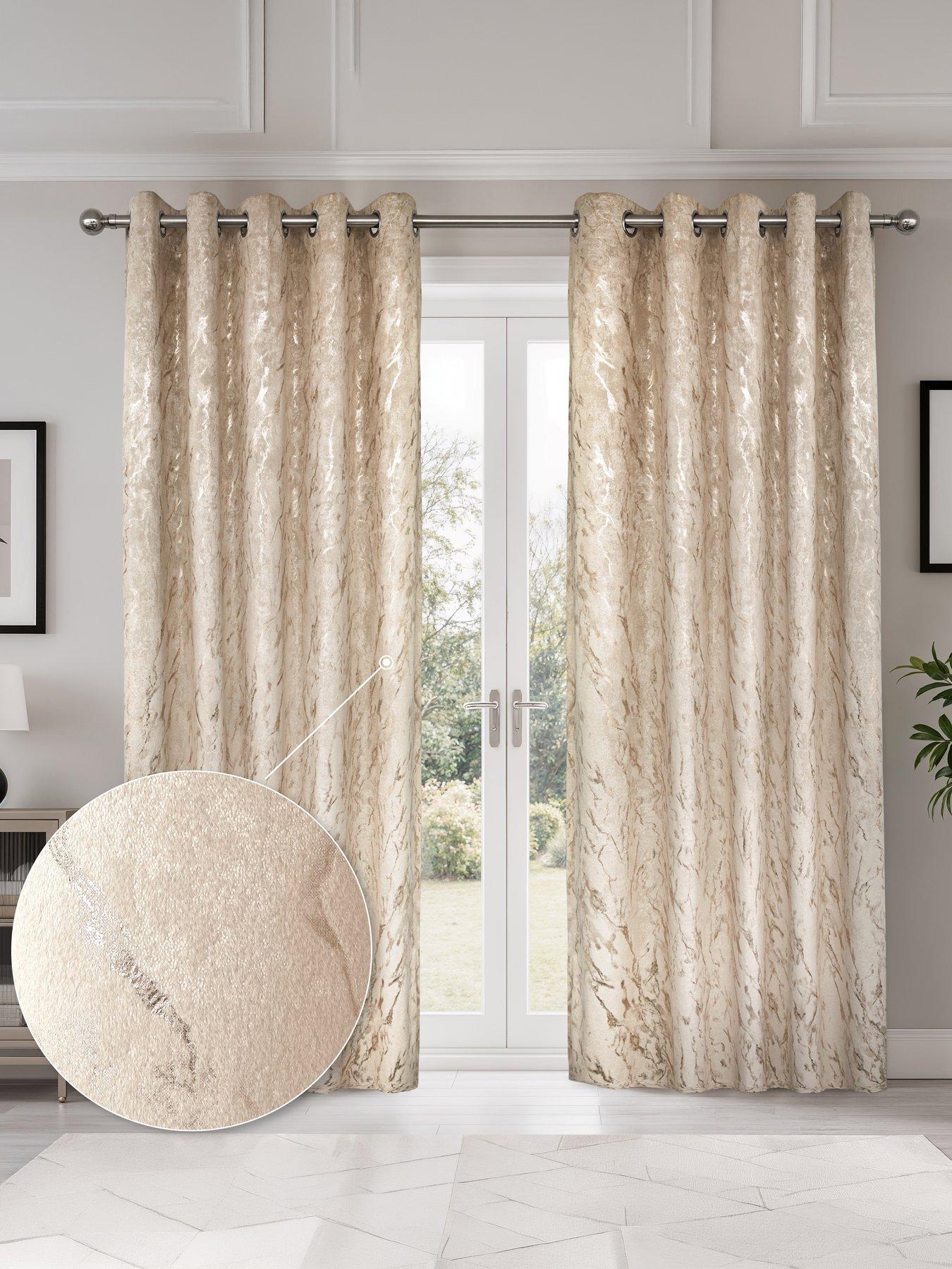 The Very Collection Mabel Velvet Blackout 90x72 Eyelet
