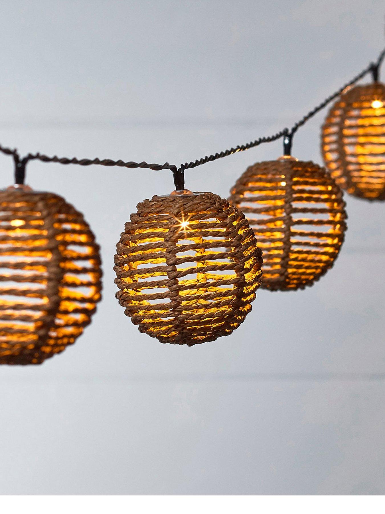 lights4fun-10-rattan-sphere-solar-fairy-lightsstillFront
