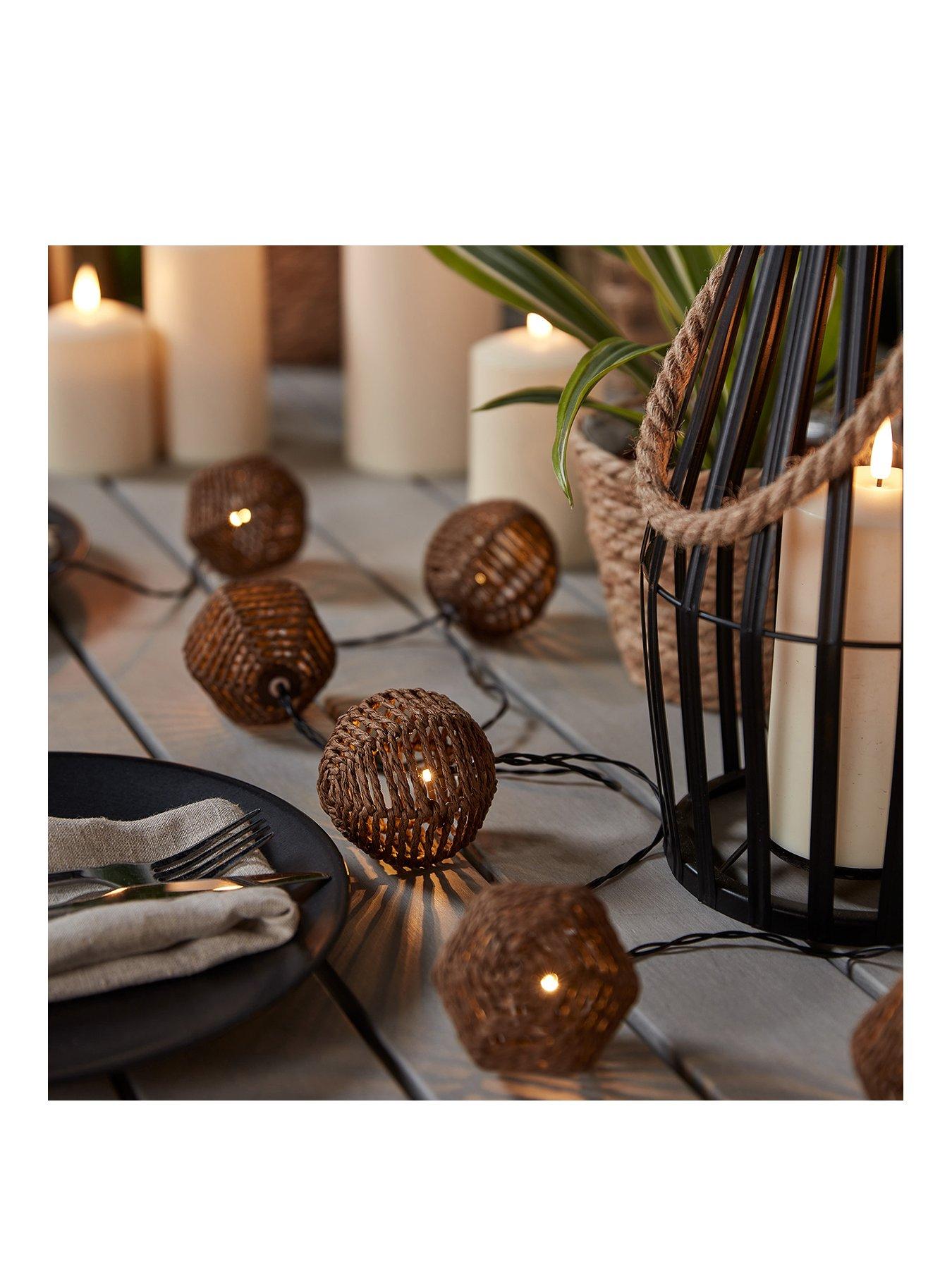 lights4fun-10-rattan-lantern-solar-fairy-lightsstillFront