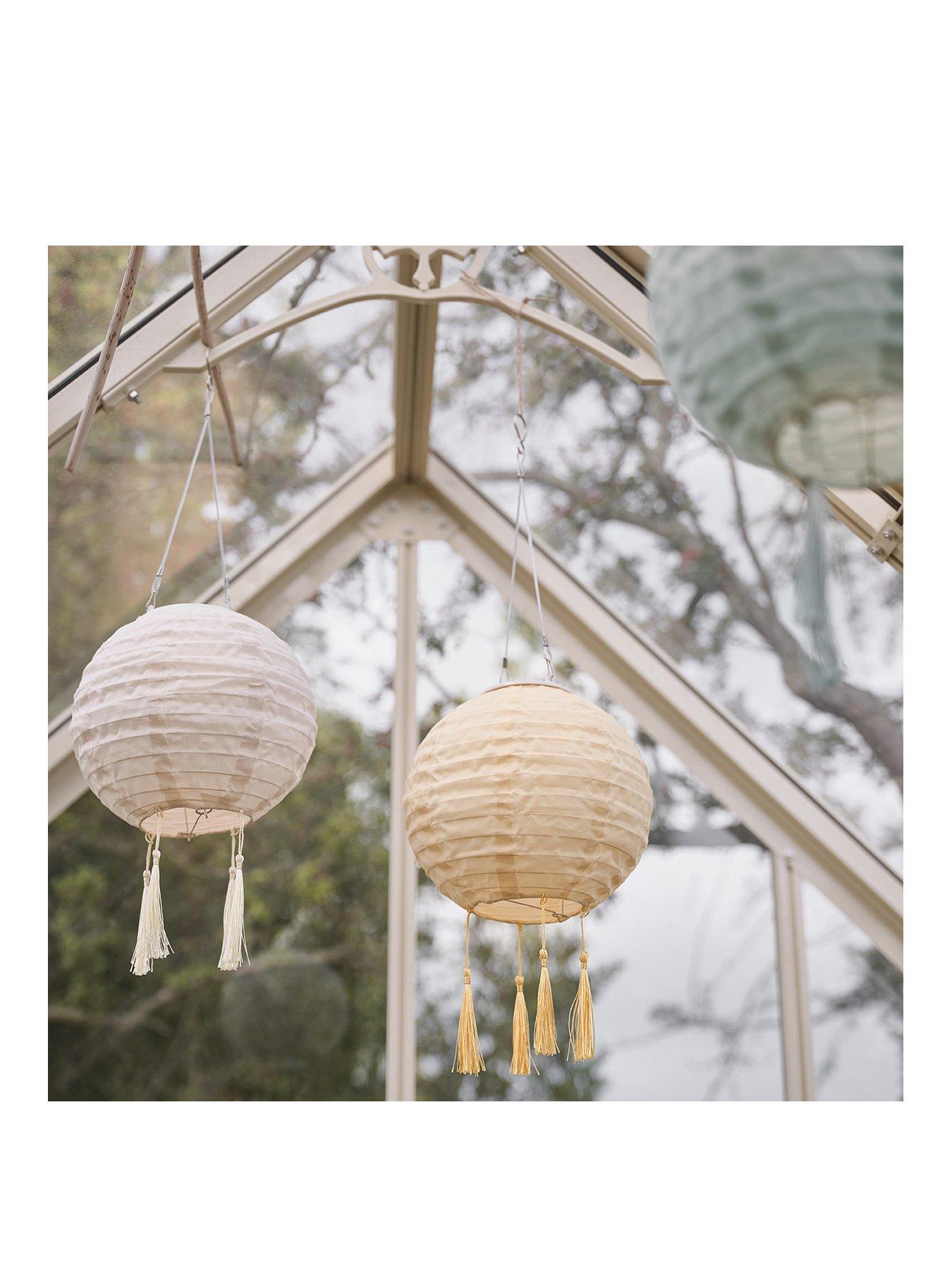 lights4fun-3-pastel-lucena-tassel-hanging-solar-lanternsstillFront